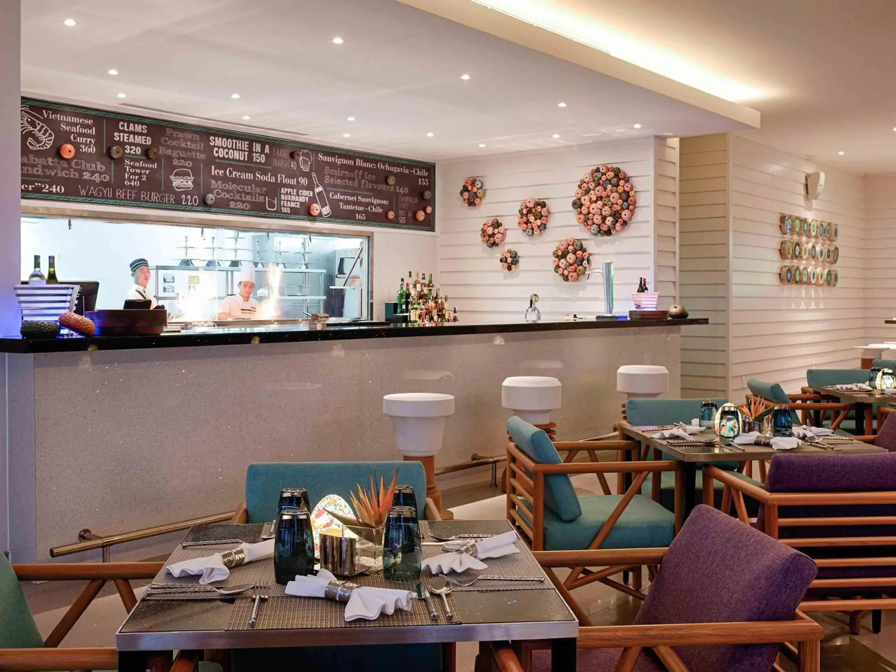 Restaurant/places to eat in Pullman Danang Beach Resort Restaurant/places to eat in Pullman Danang Beach Resort