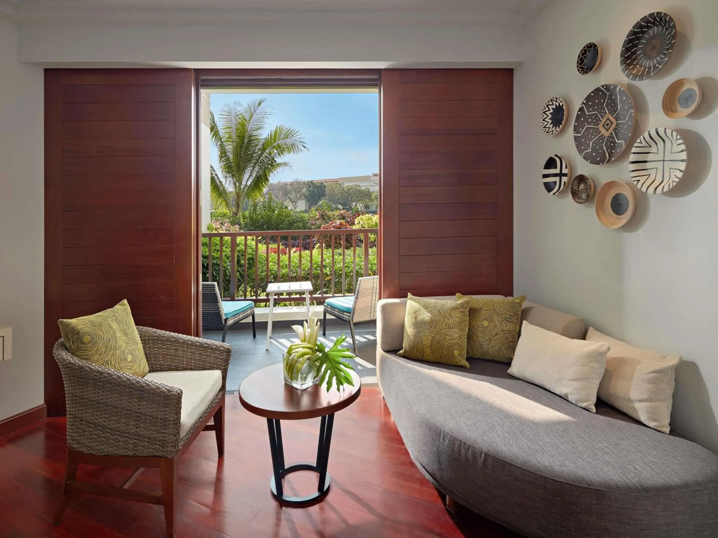 Superior Twin Room with Balcony in Pullman Danang Beach Resort Superior Twin Room with Balcony in Pullman Danang Beach Resort