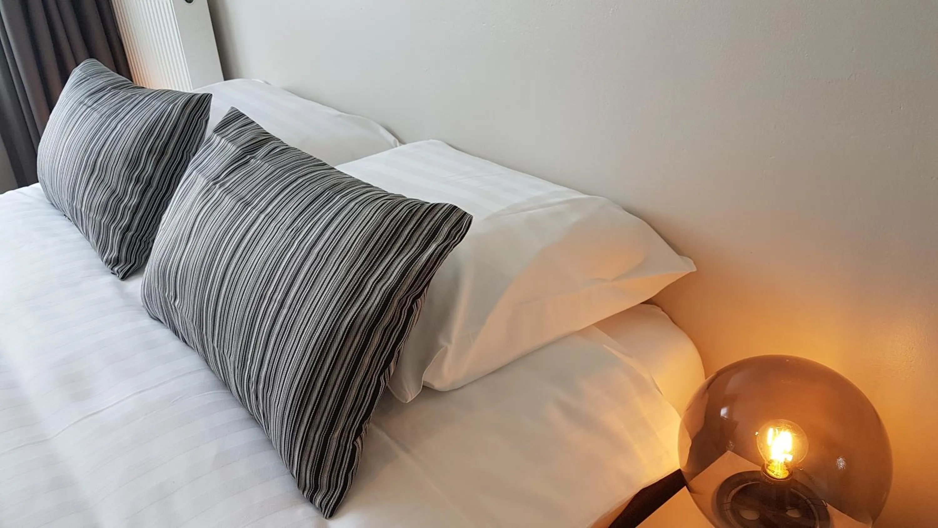 Bed in B&B Charles Cabour