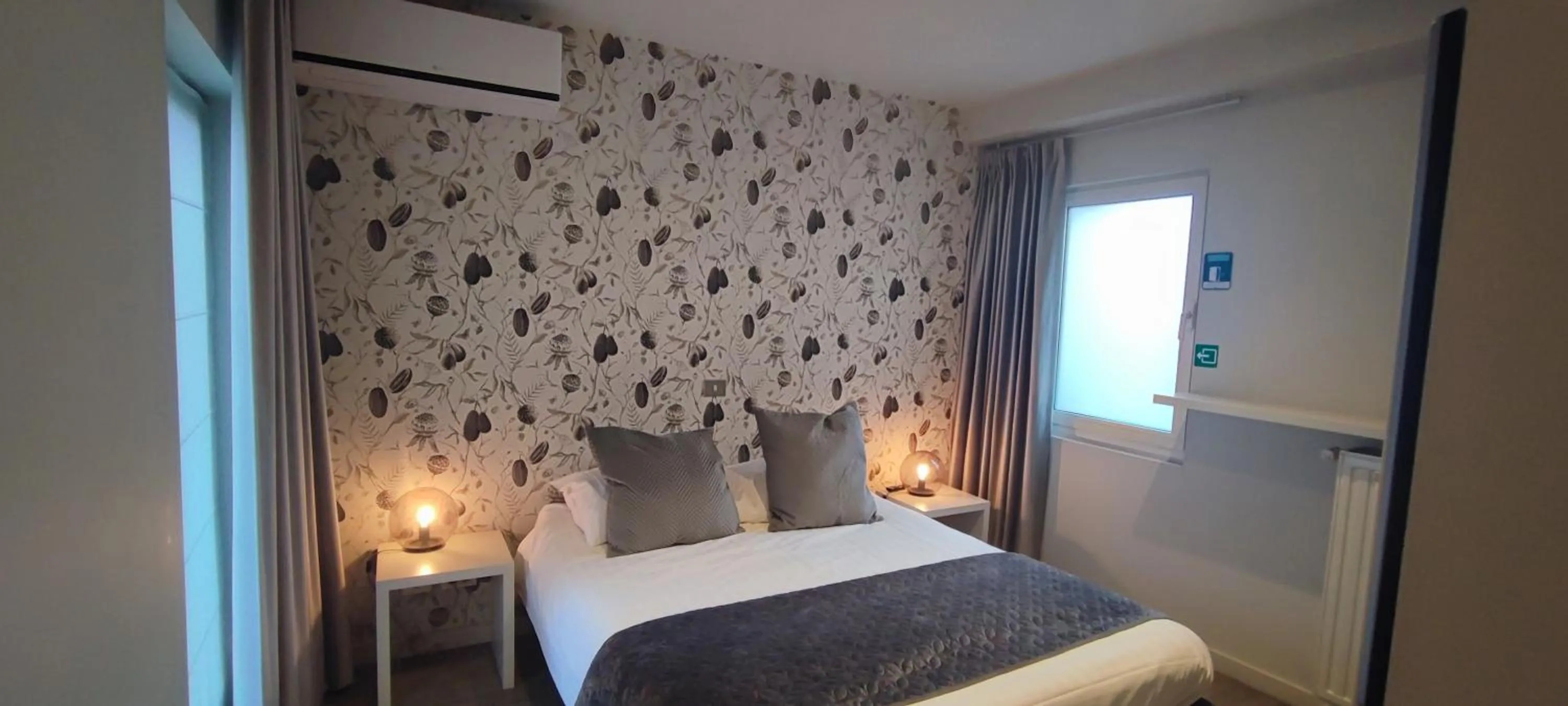 Bed in B&B Charles Cabour