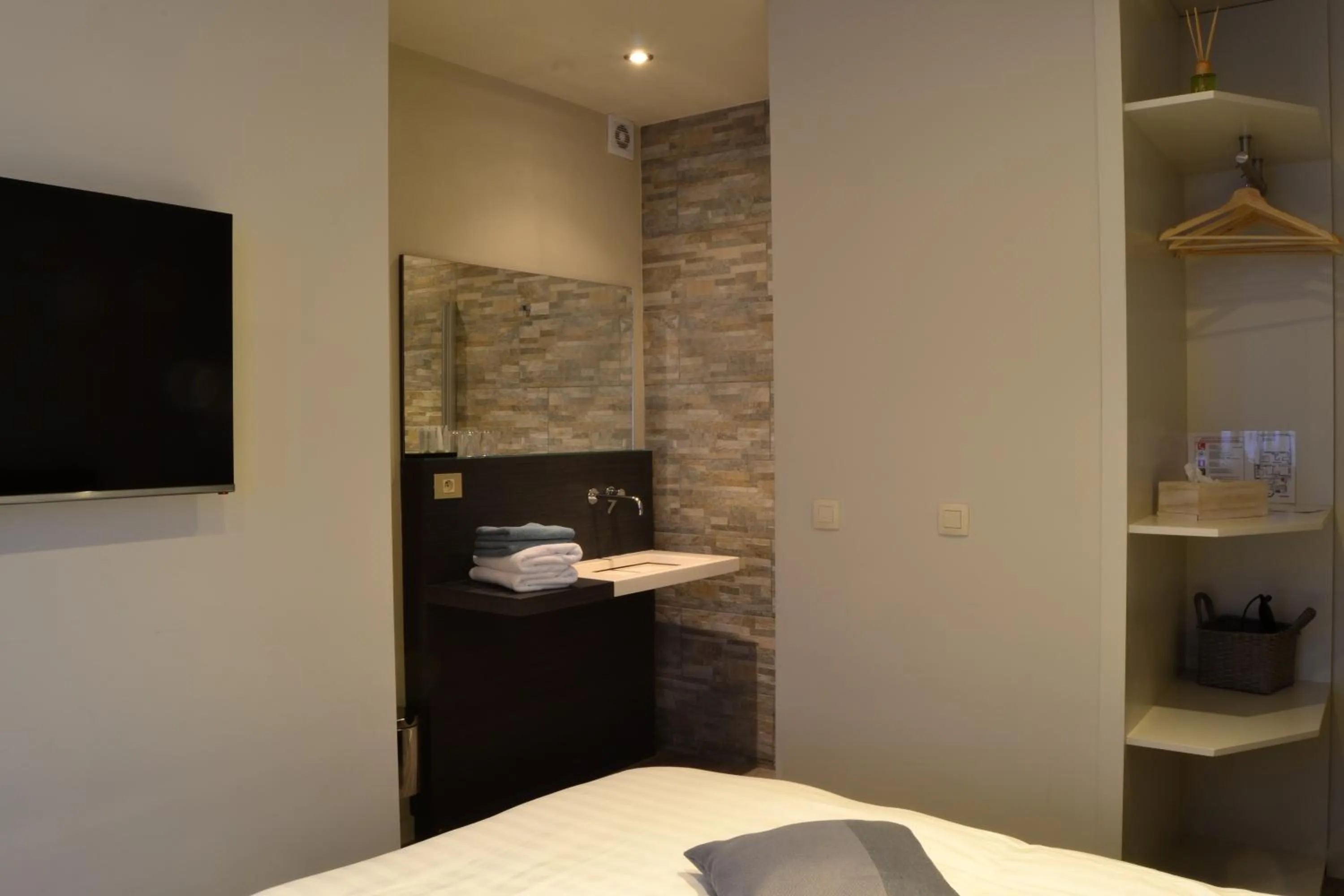 Bed in B&B Charles Cabour