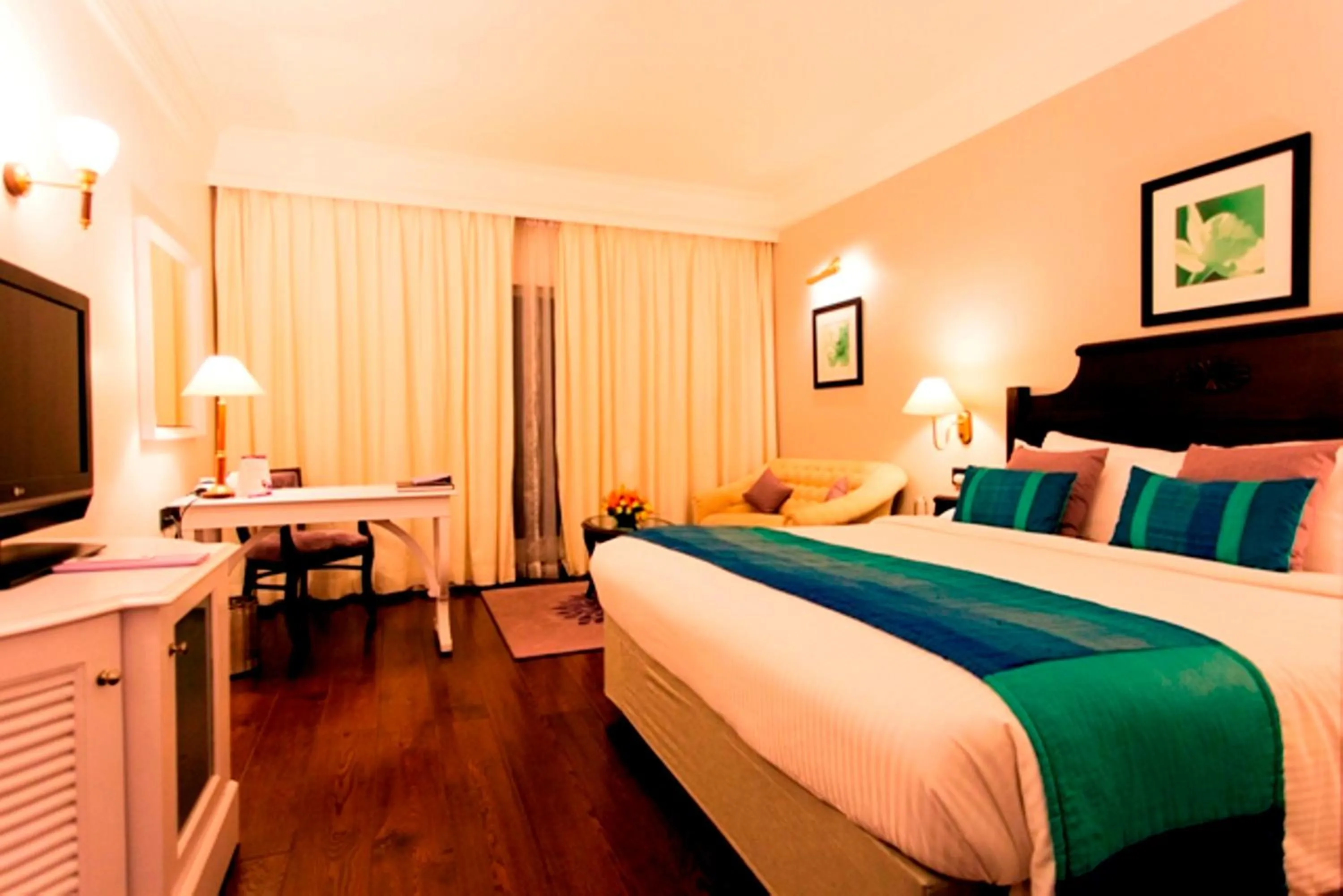 Bedroom, Bed in Hotel Royal Orchid Bangalore