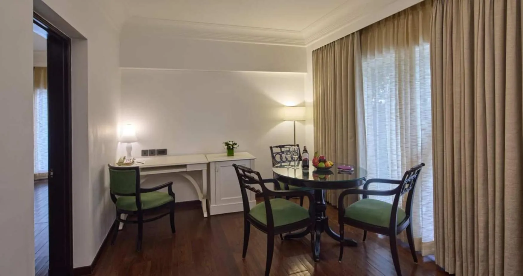 Living room in Hotel Royal Orchid Bangalore