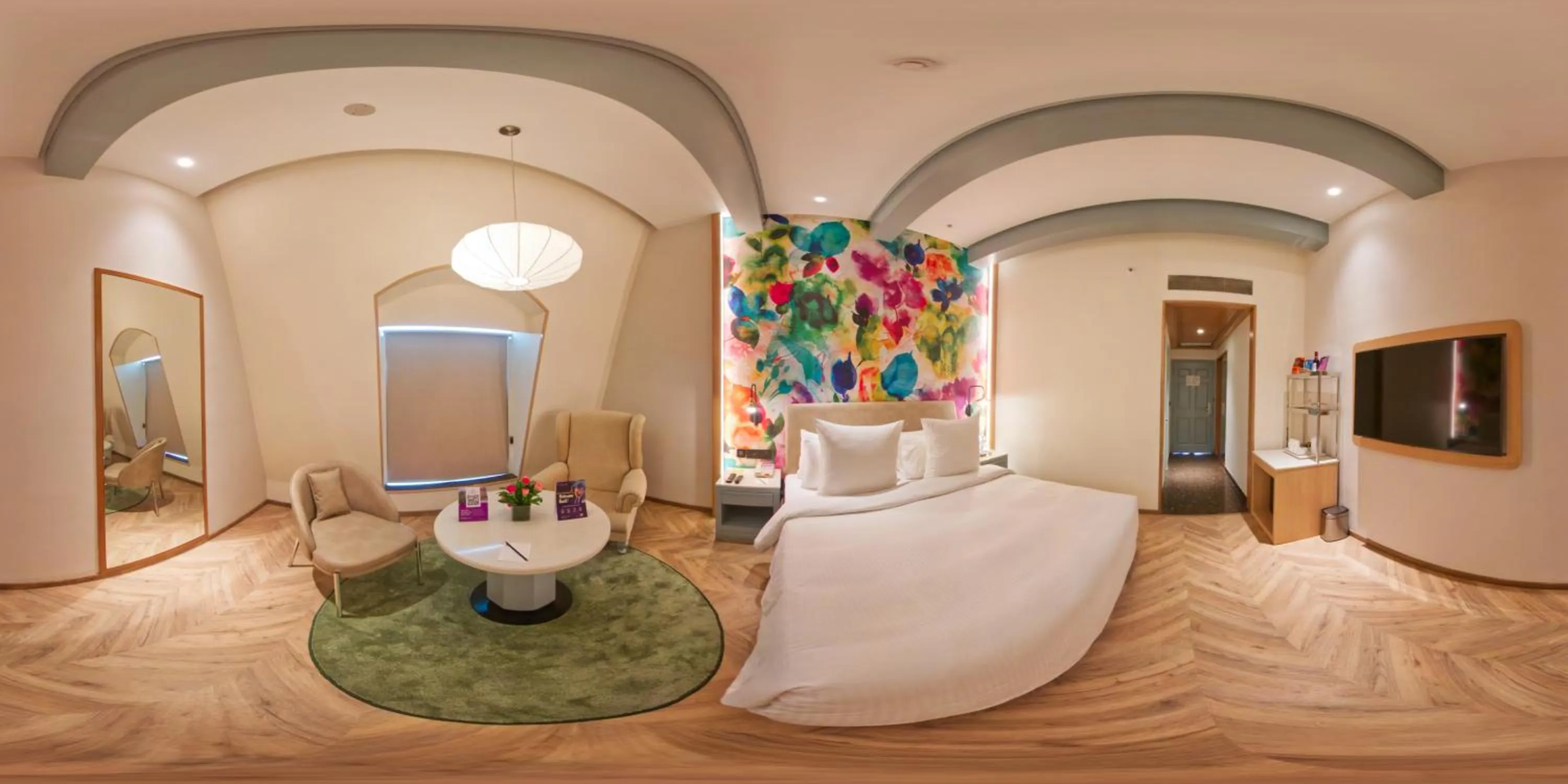 Living room, Bed in Hotel Royal Orchid Bangalore