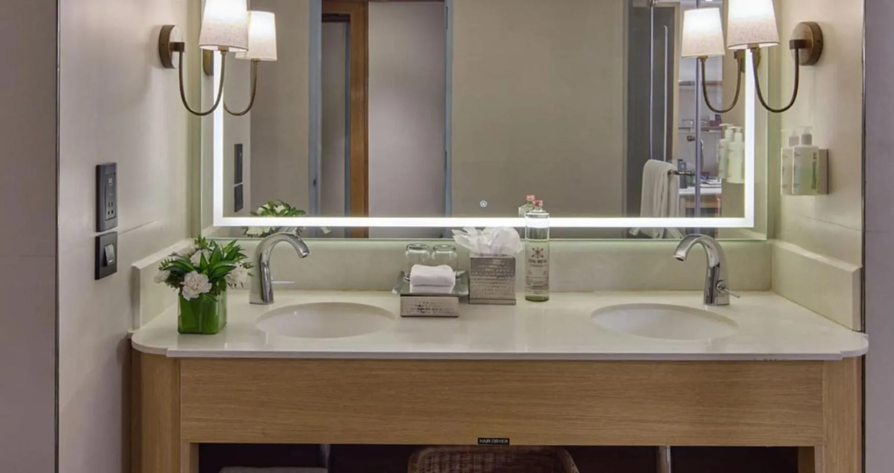 Bathroom in Hotel Royal Orchid Bangalore