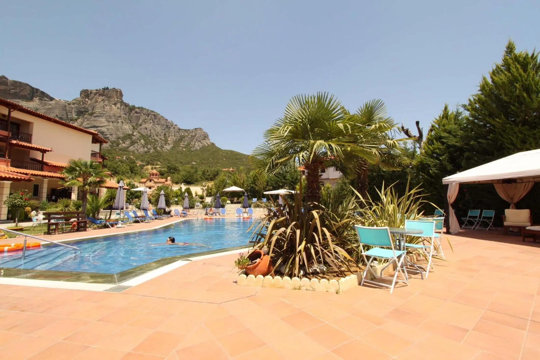 Swimming pool in Famissi Eden Hotel