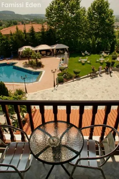 Famissi Eden Hotel