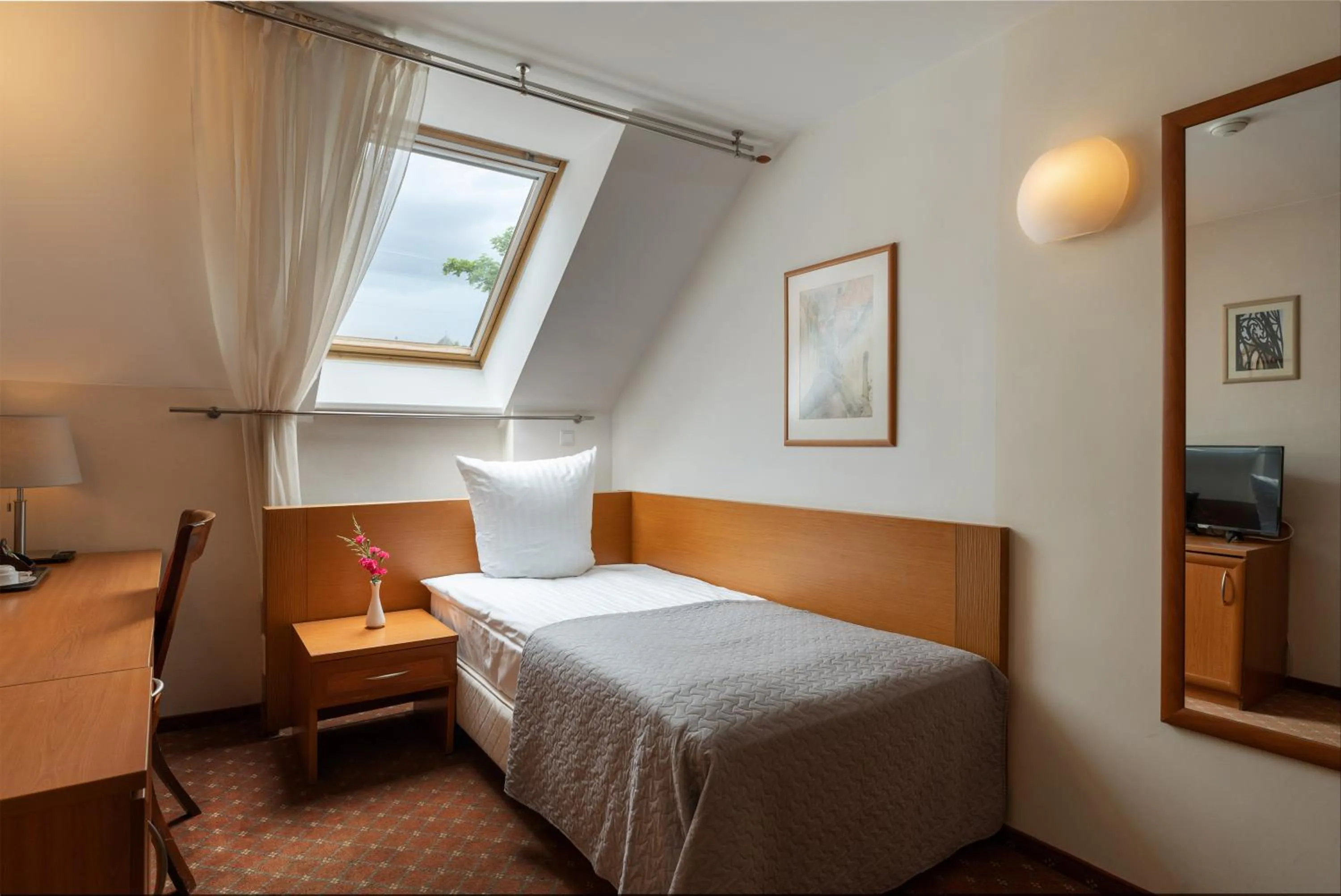 Bed in Mabre Residence