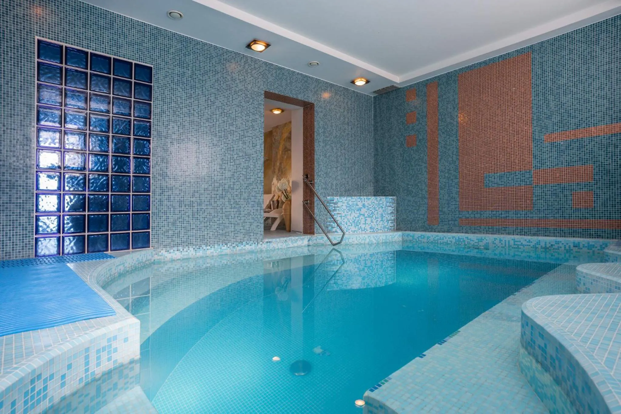 Swimming pool in Mabre Residence