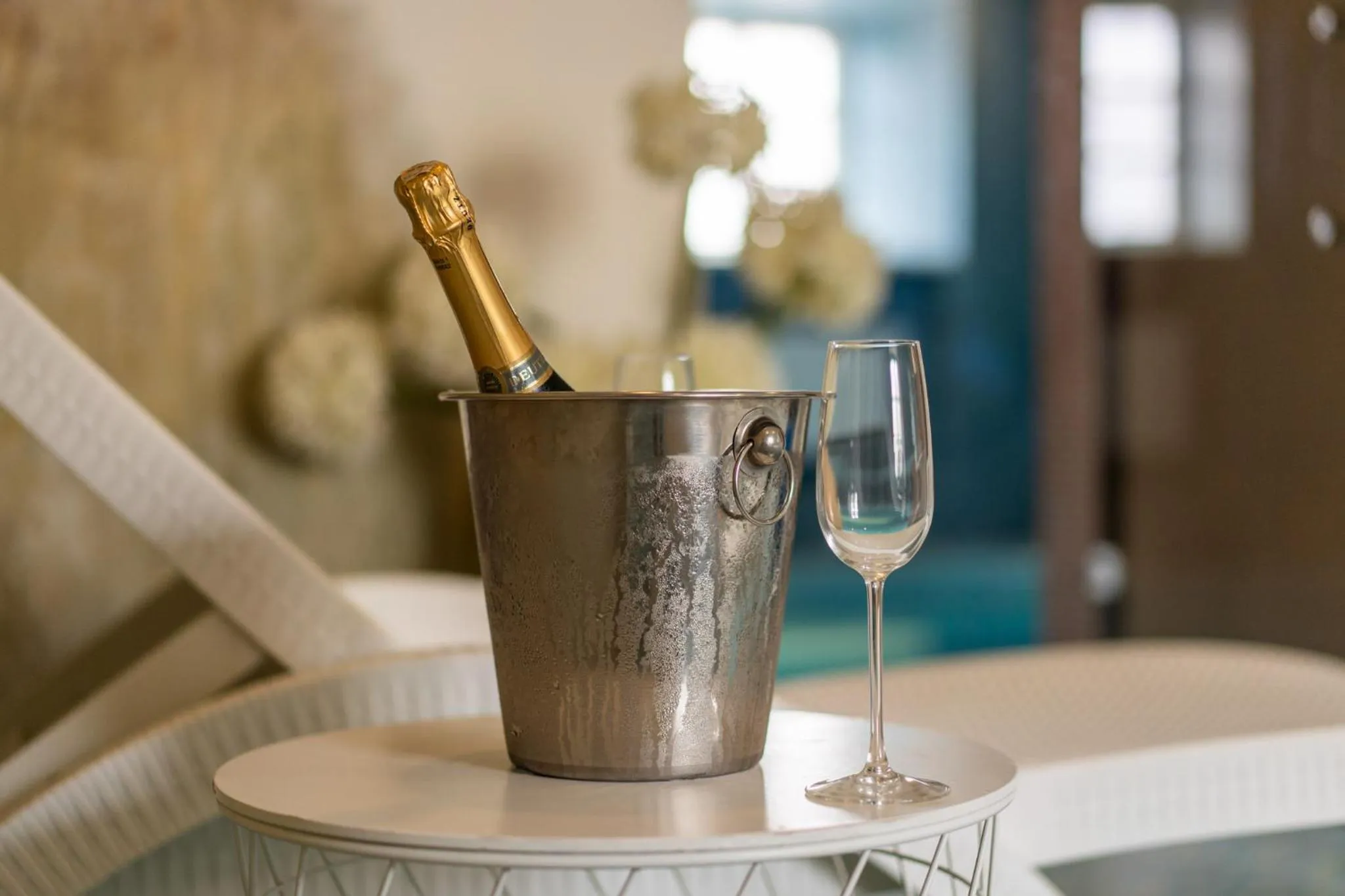 Alcoholic drinks in Mabre Residence