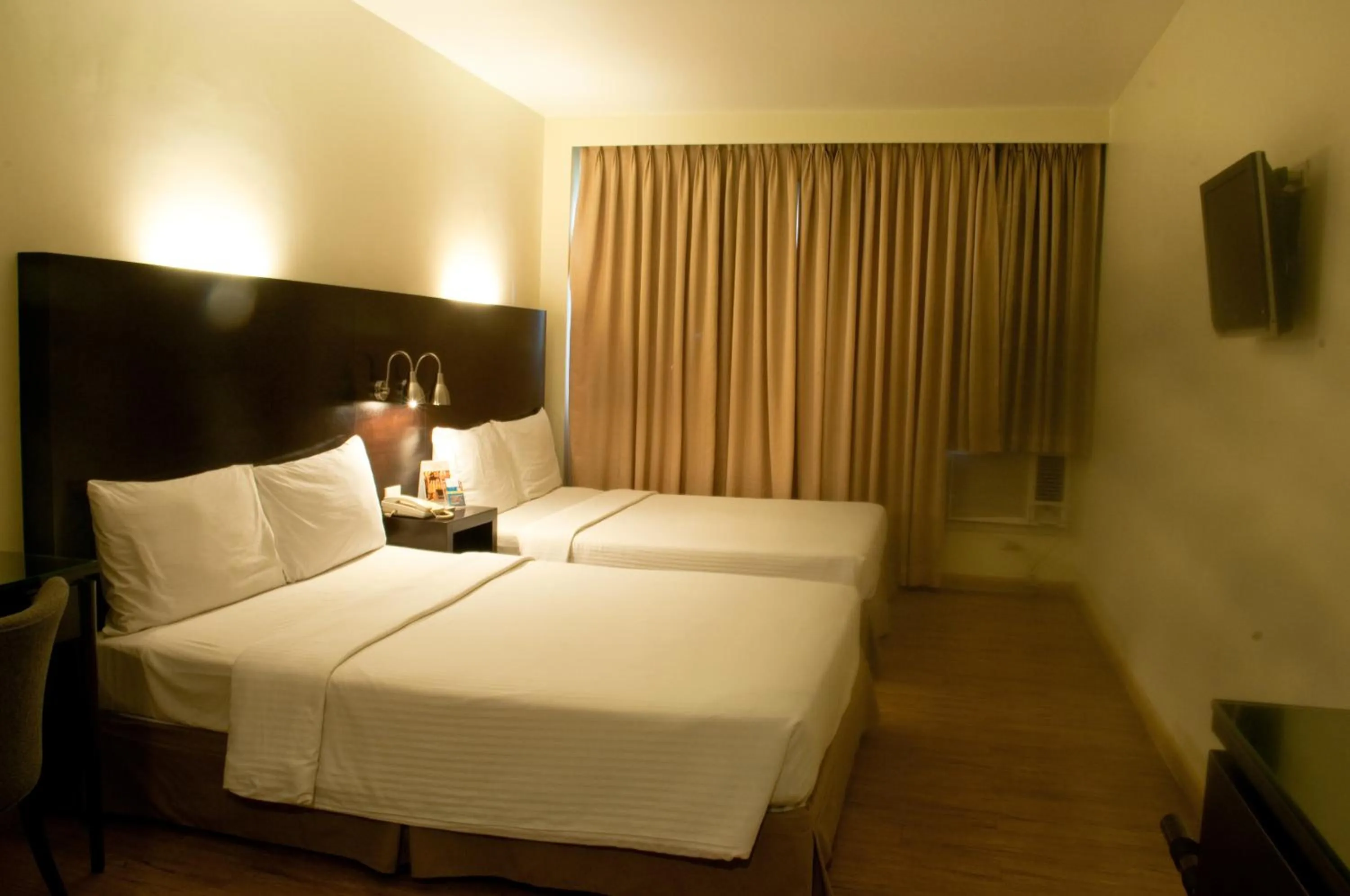 Bedroom in Pearl Lane Hotel