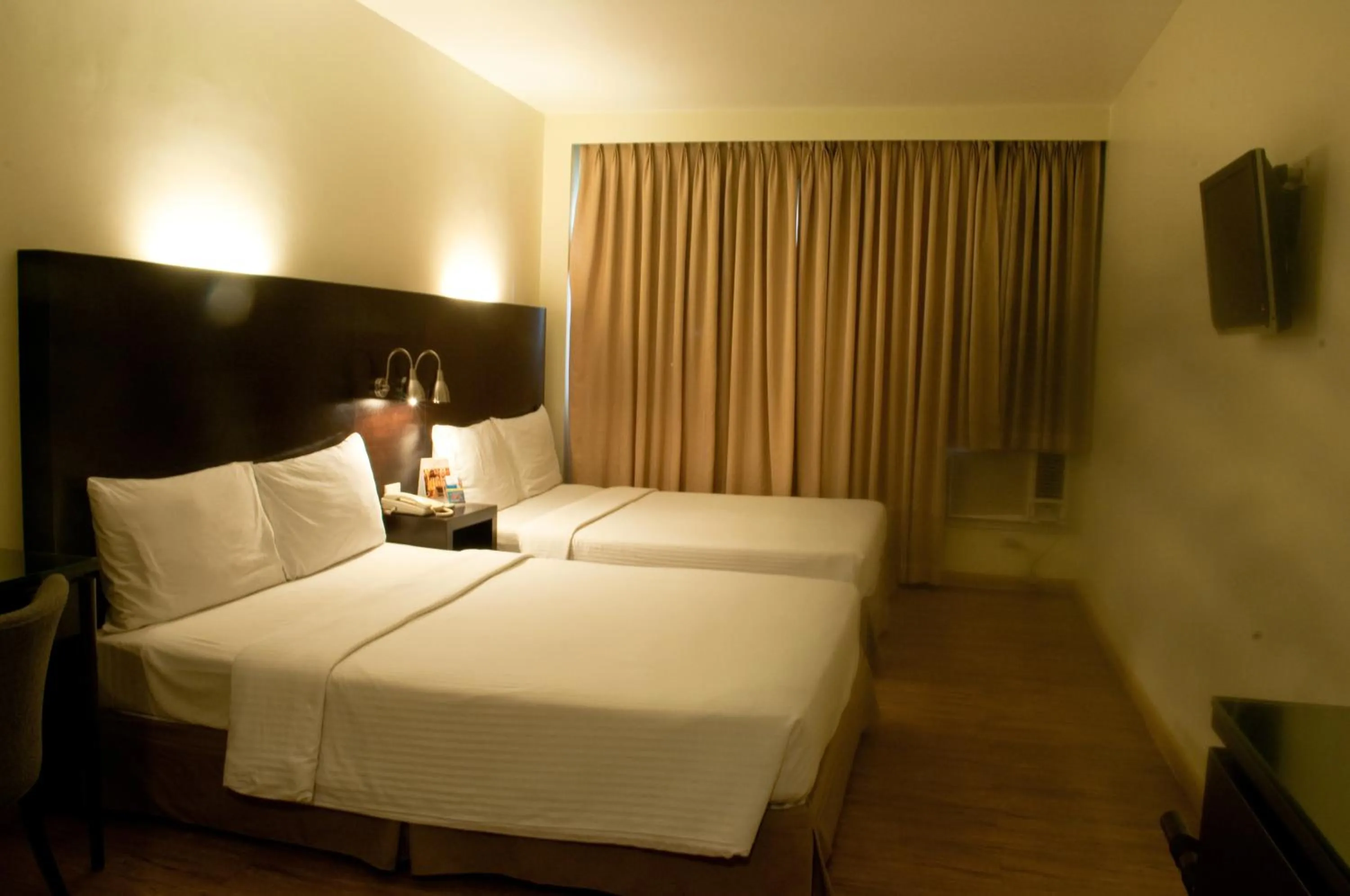 Bedroom in Pearl Lane Hotel