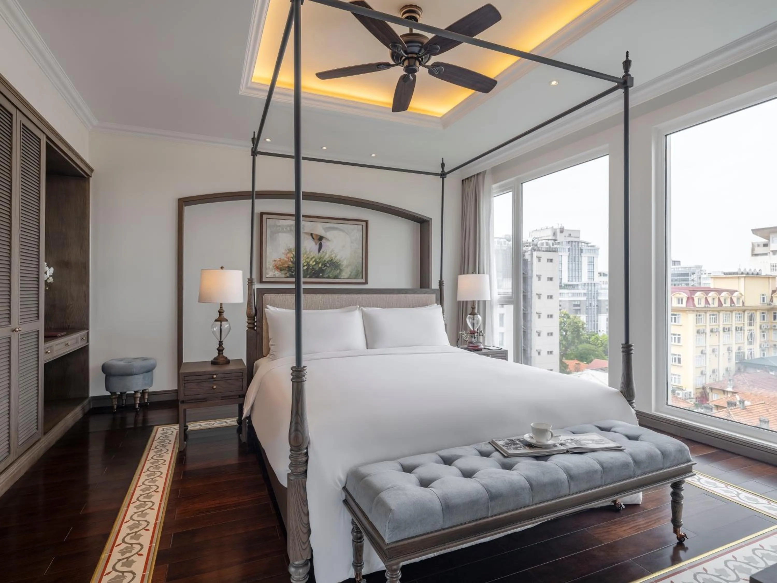 Bed in De Syloia Hotel