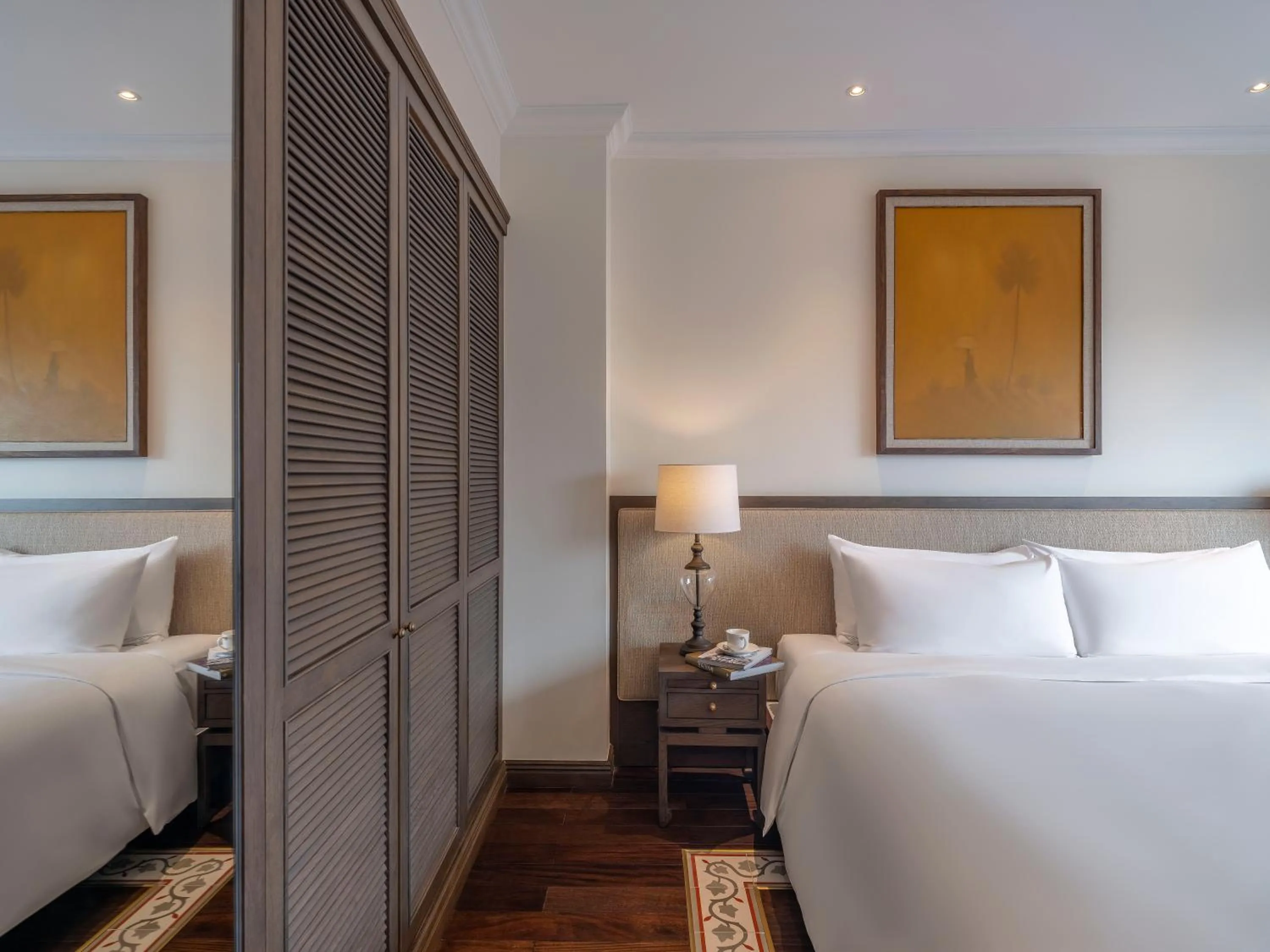 Bed in De Syloia Hotel