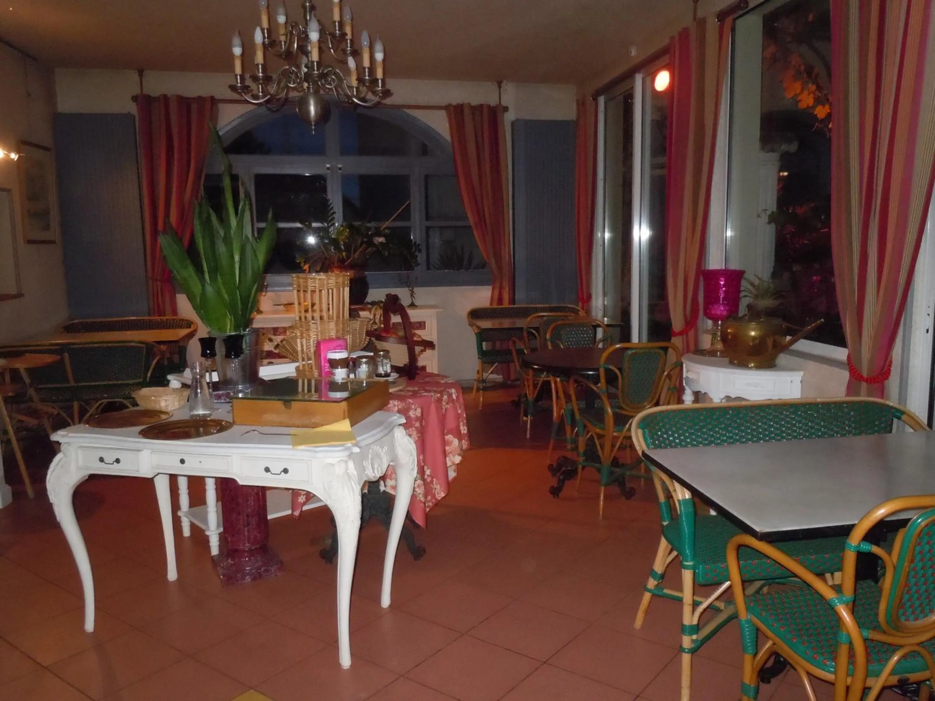 Decorative detail in La Croix Blanche