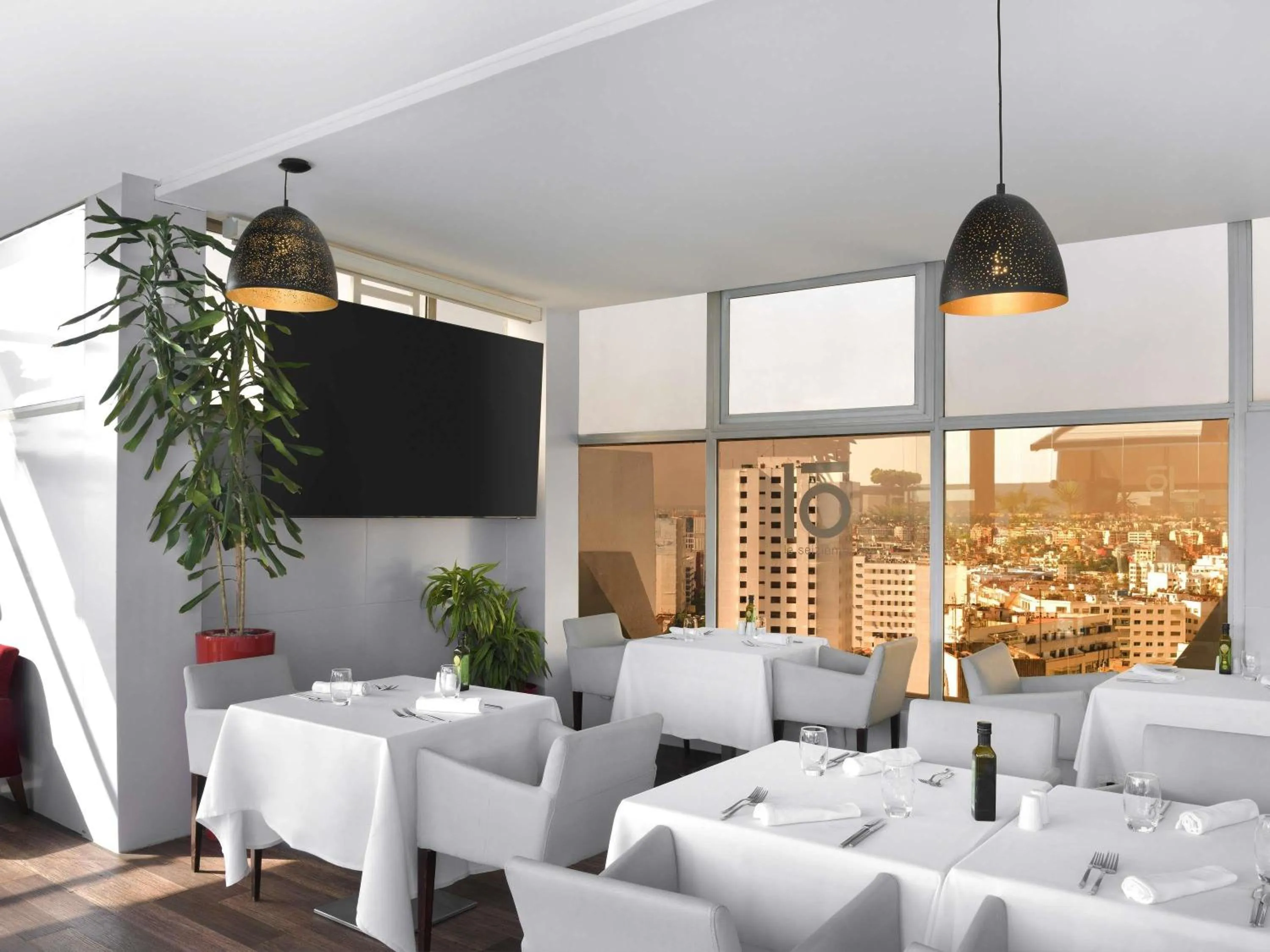 Restaurant/places to eat in Mövenpick Hotel Casablanca