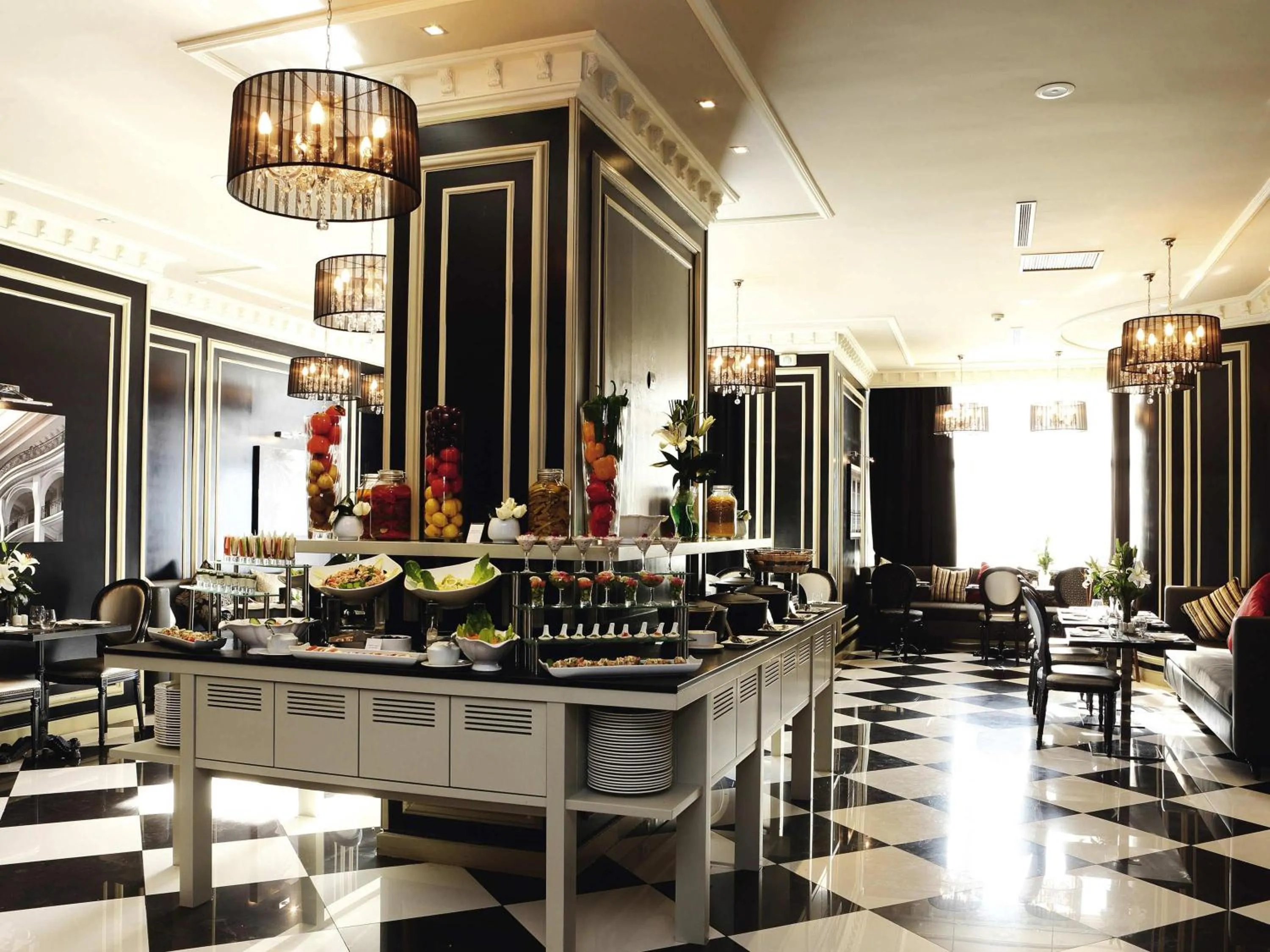 Restaurant/places to eat in Mövenpick Hotel Casablanca