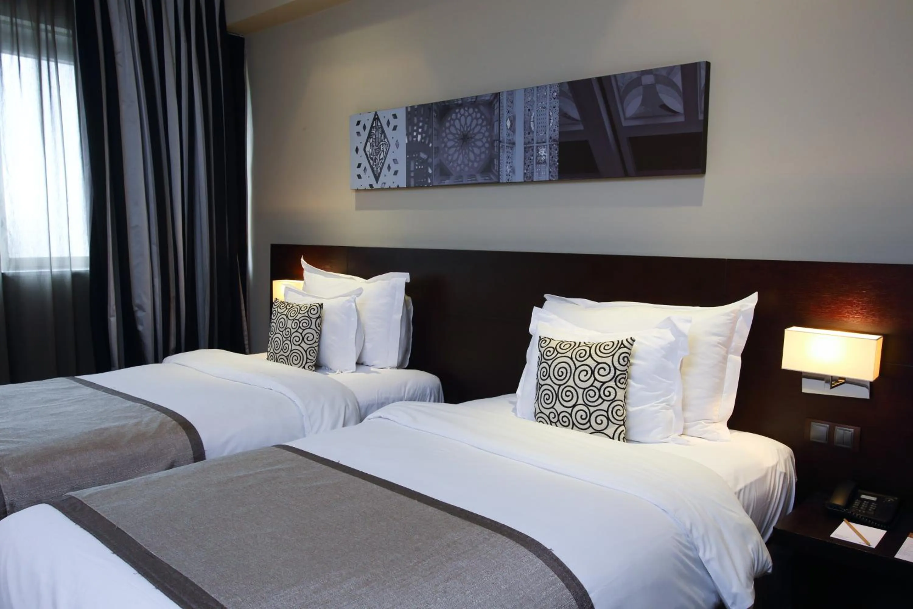 Photo of the whole room, Bed in Mövenpick Hotel Casablanca