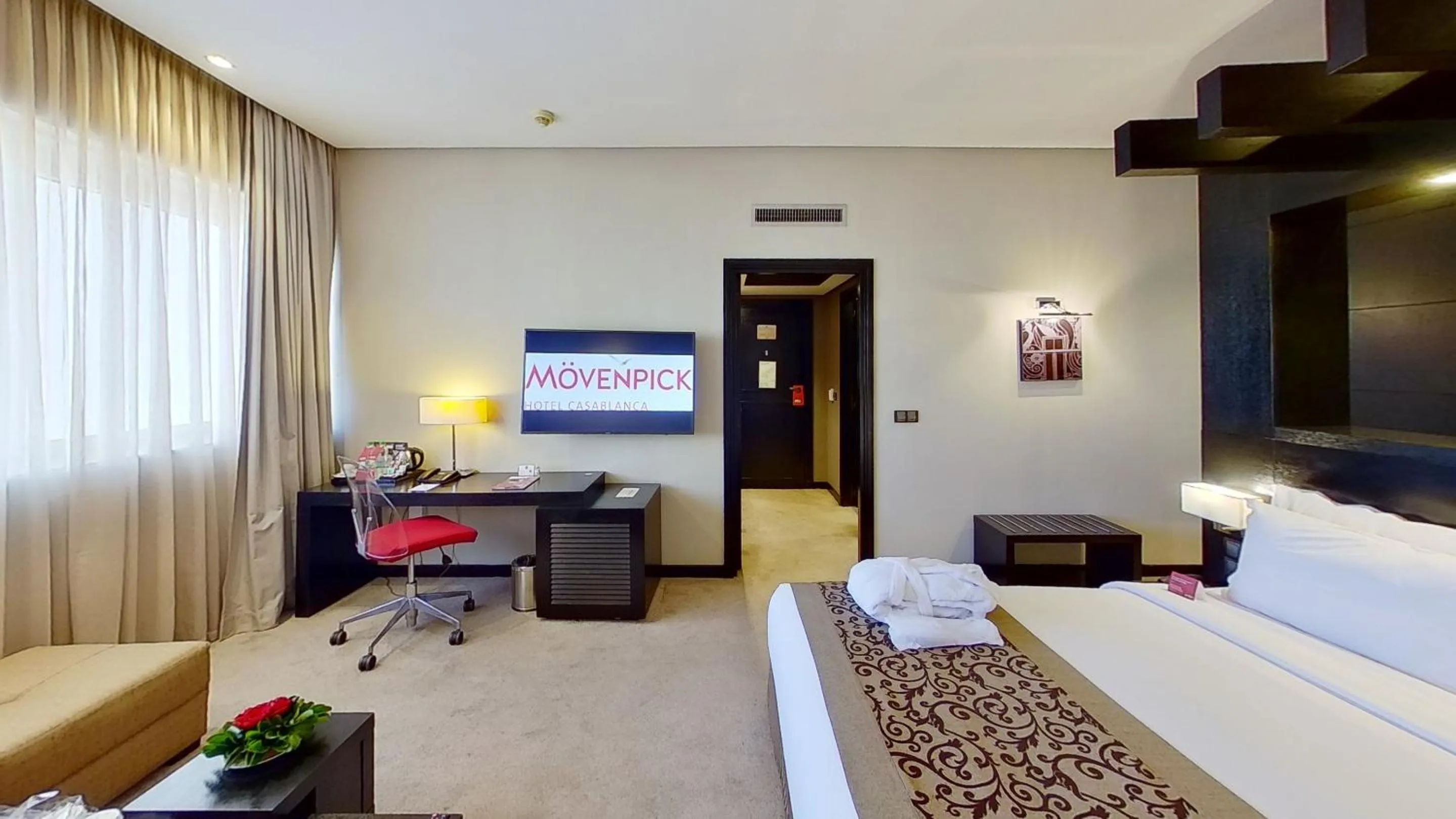 Photo of the whole room, Bed in Mövenpick Hotel Casablanca