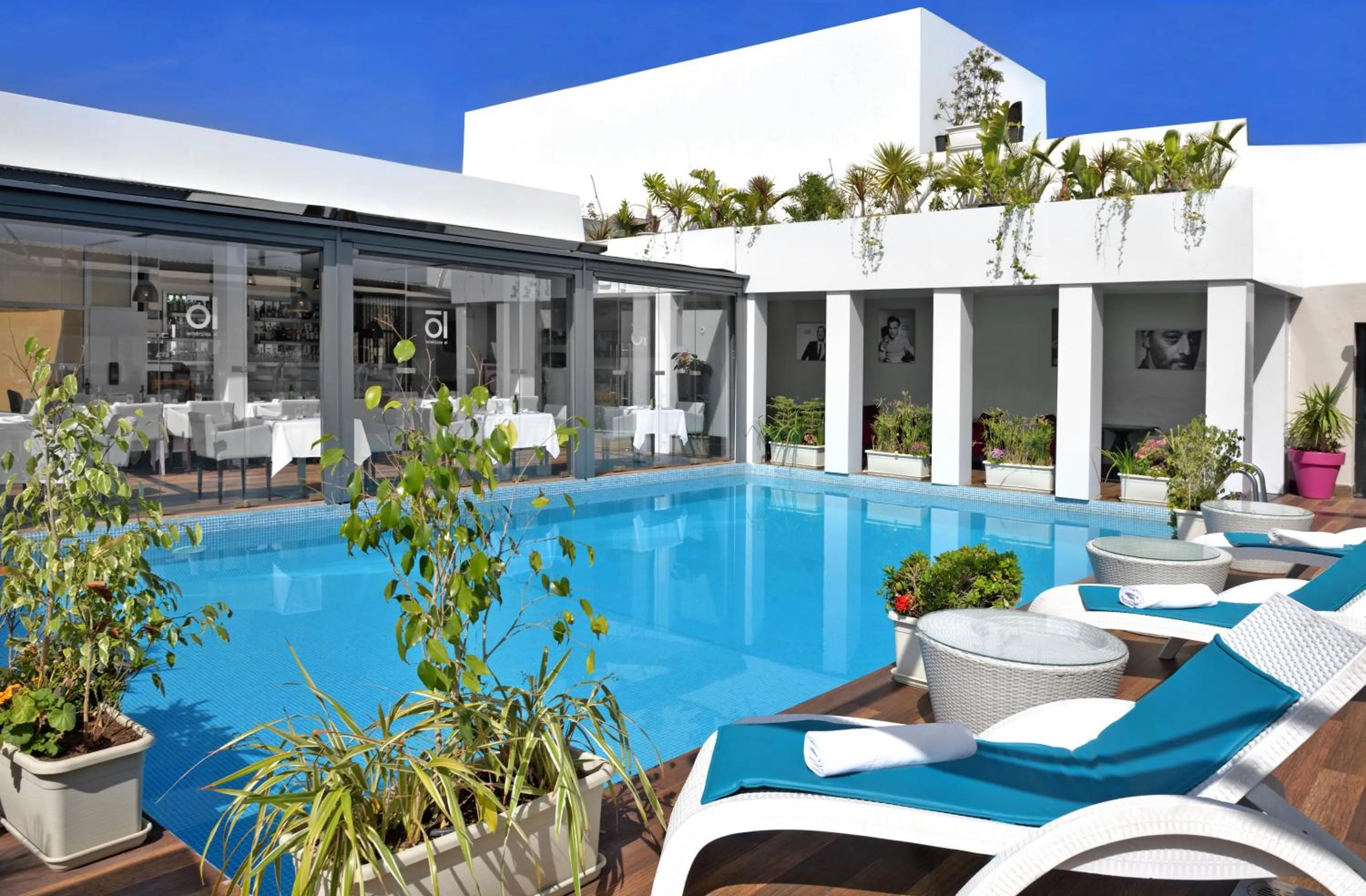 Pool view in Mövenpick Hotel Casablanca