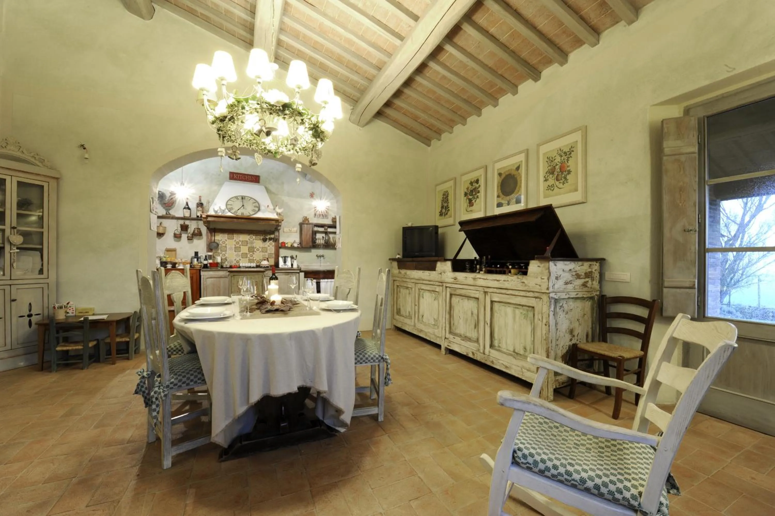 Communal kitchen in La casa di Arianna