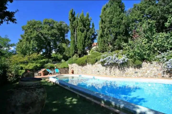 Swimming pool in La casa di Arianna