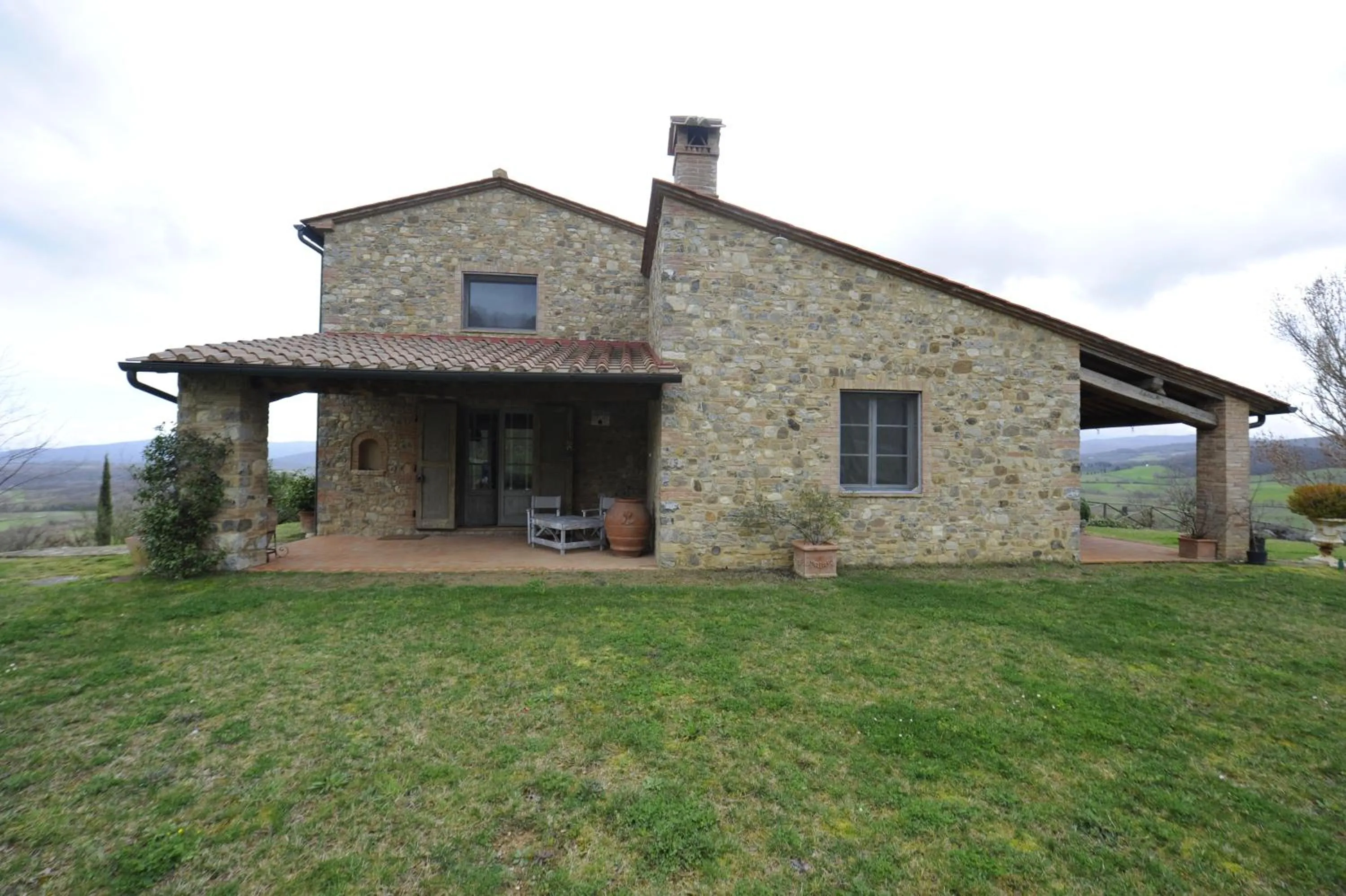 Facade/entrance in La casa di Arianna