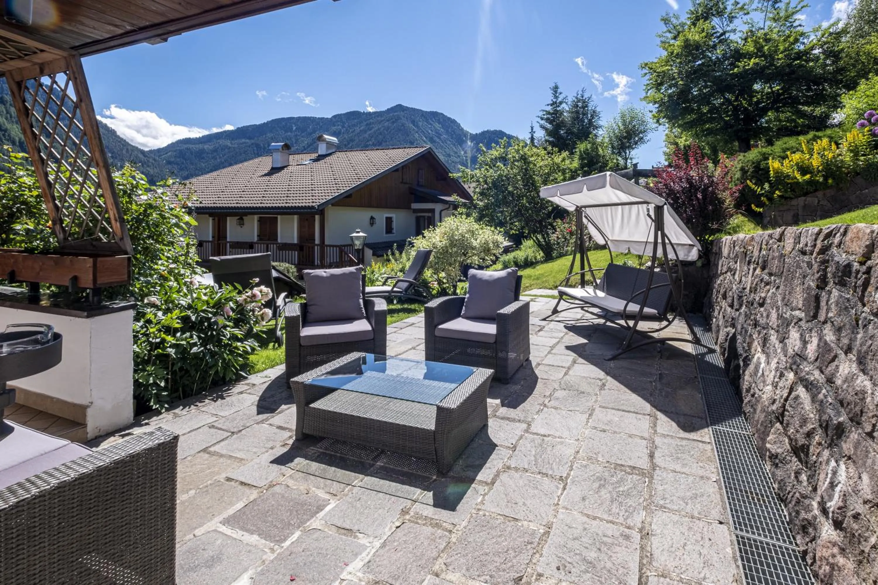 Property building in Hotel Grien