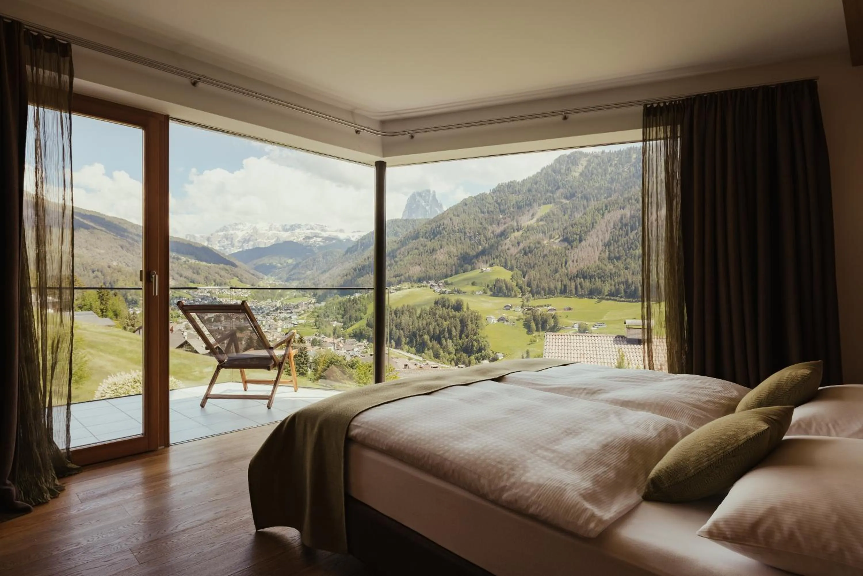 View (from property/room), Bed in Hotel Grien