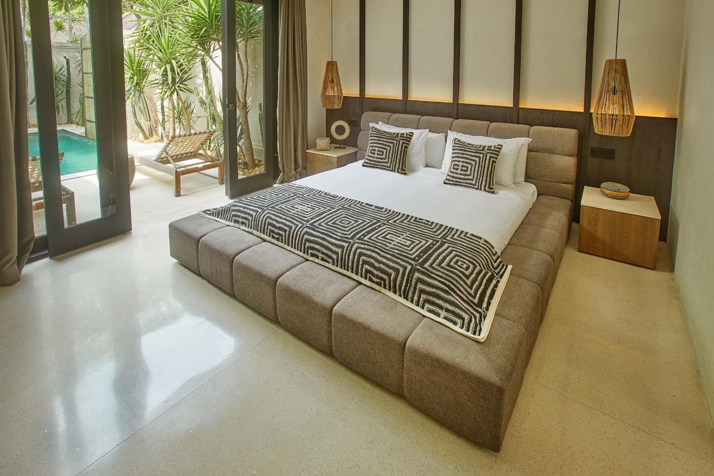 Bed in Ahimsa Beach