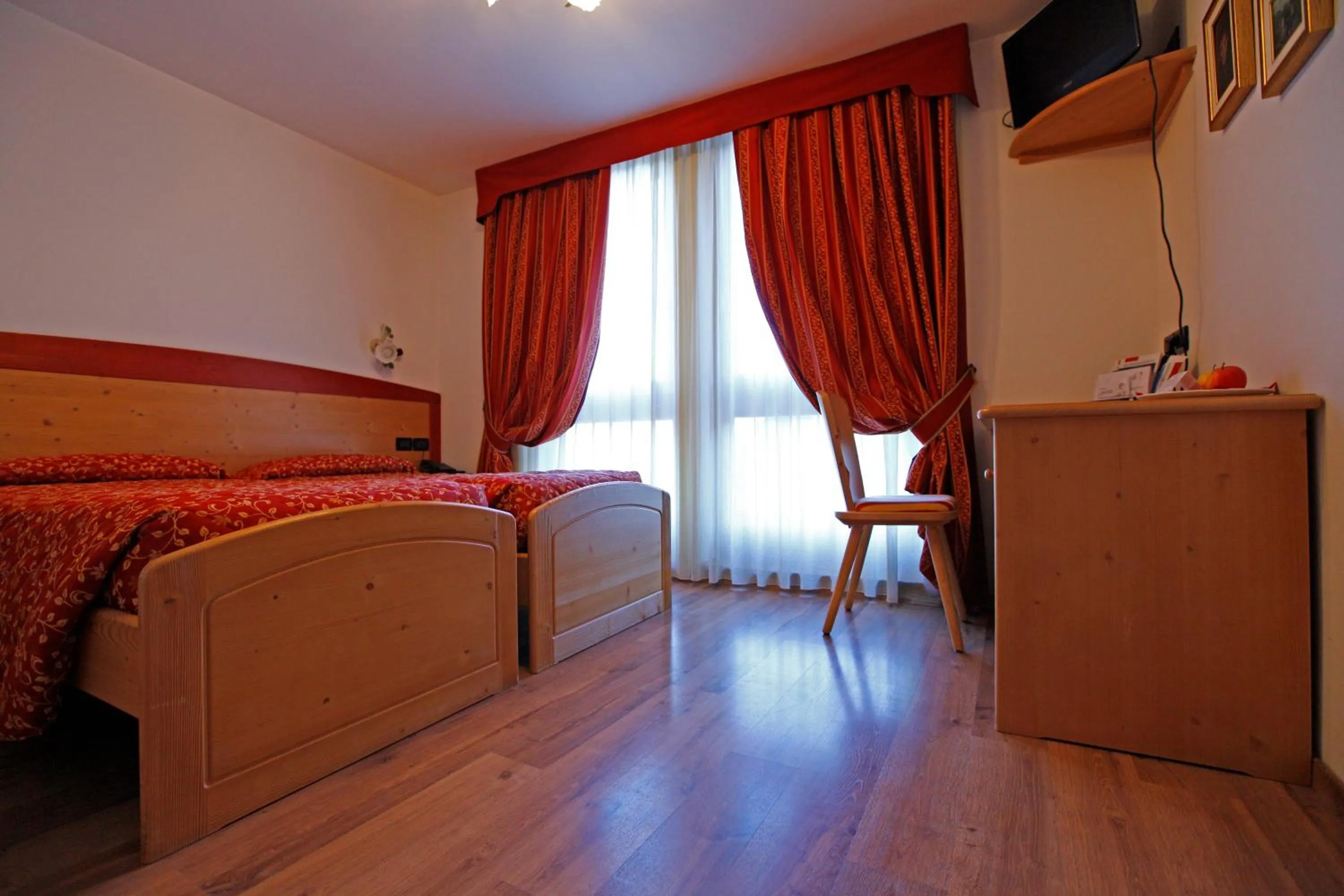 Bedroom, Bed in Hotel Il Maniero