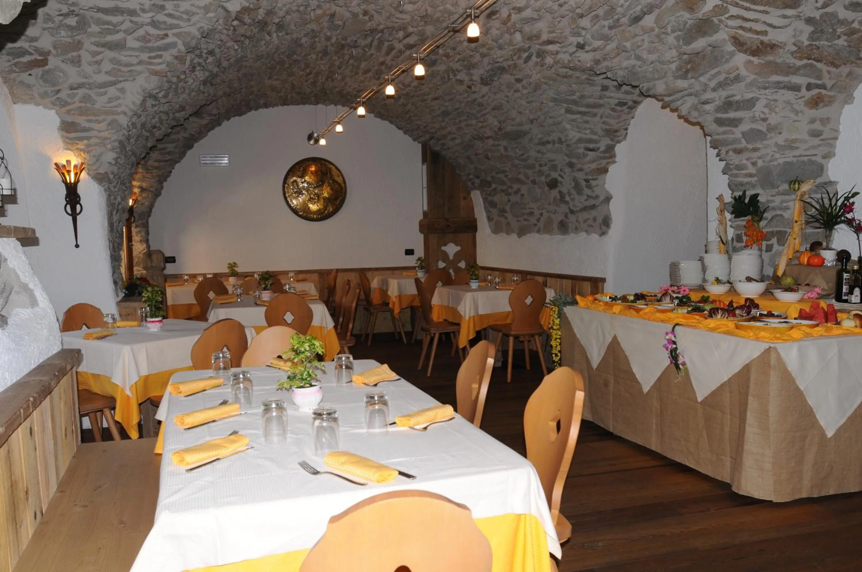 Restaurant/places to eat in Hotel Il Maniero