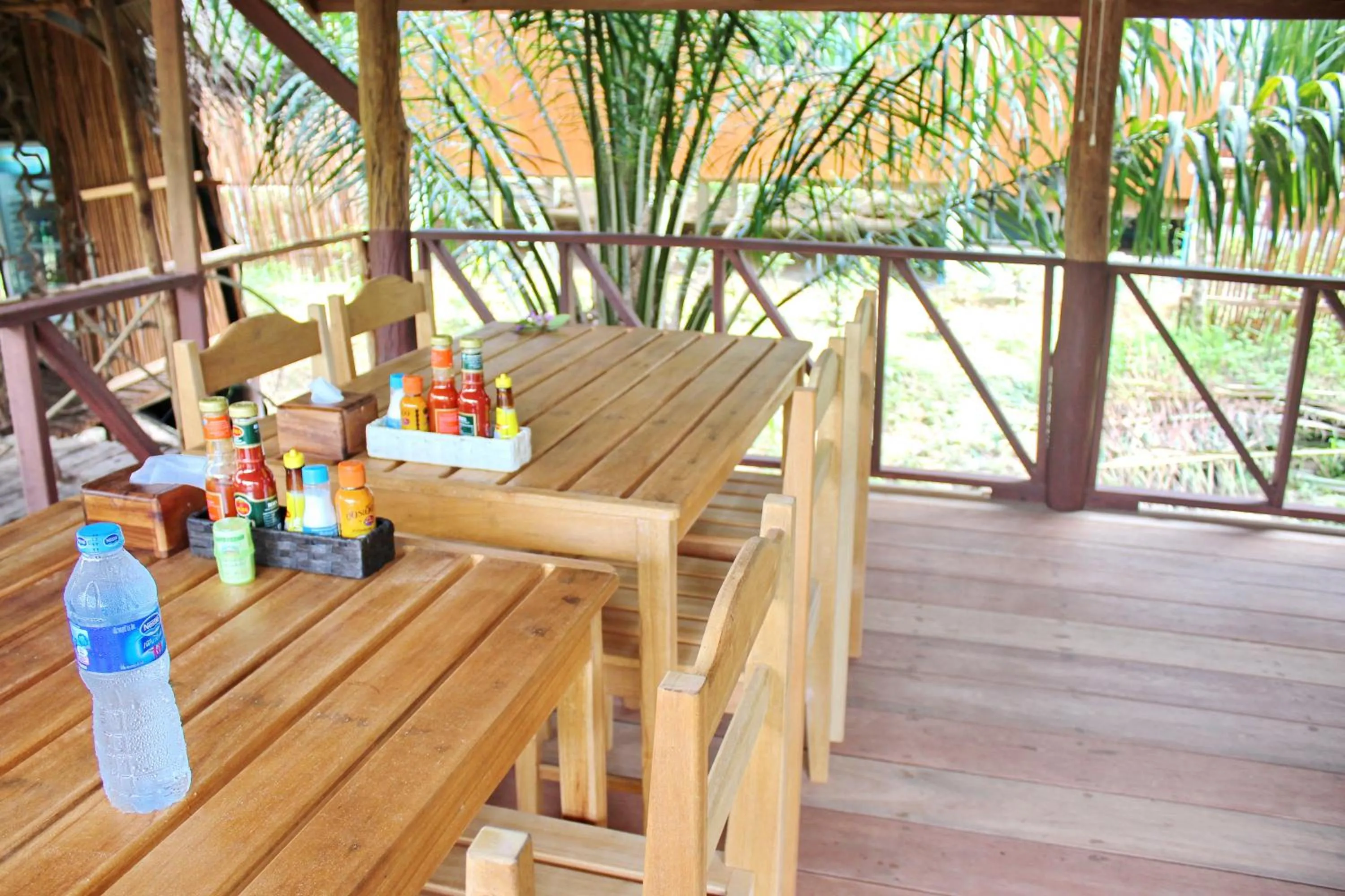 Restaurant/places to eat in YaoIsland Resort and Farm