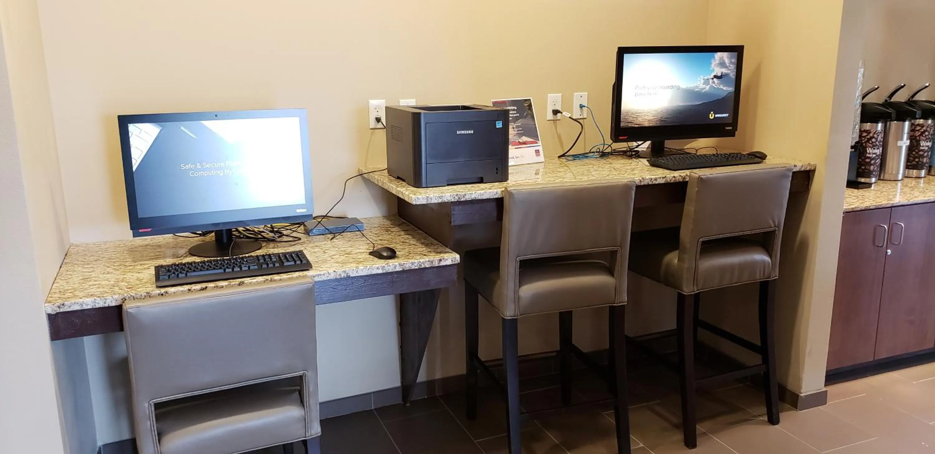 Business facilities in Comfort Suites Denver near Anschutz Medical Campus