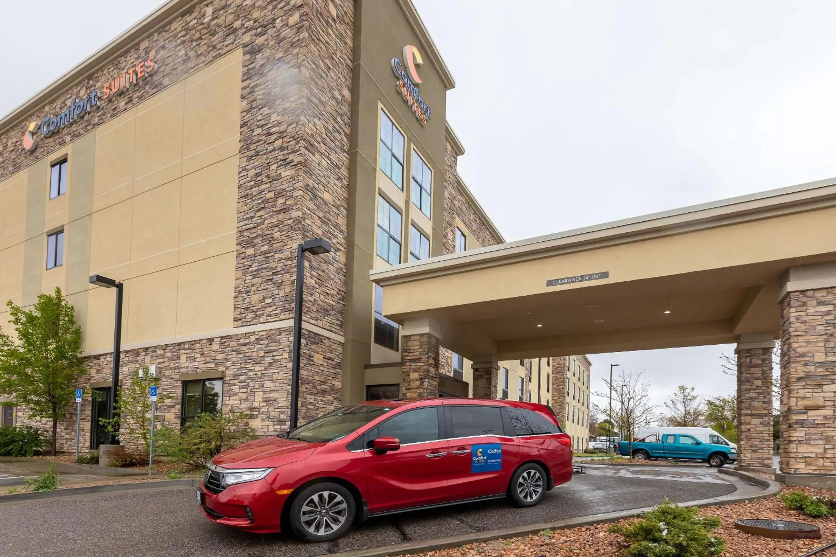 Property building in Comfort Suites Denver near Anschutz Medical Campus Property building in Comfort Suites Denver near Anschutz Medical Campus