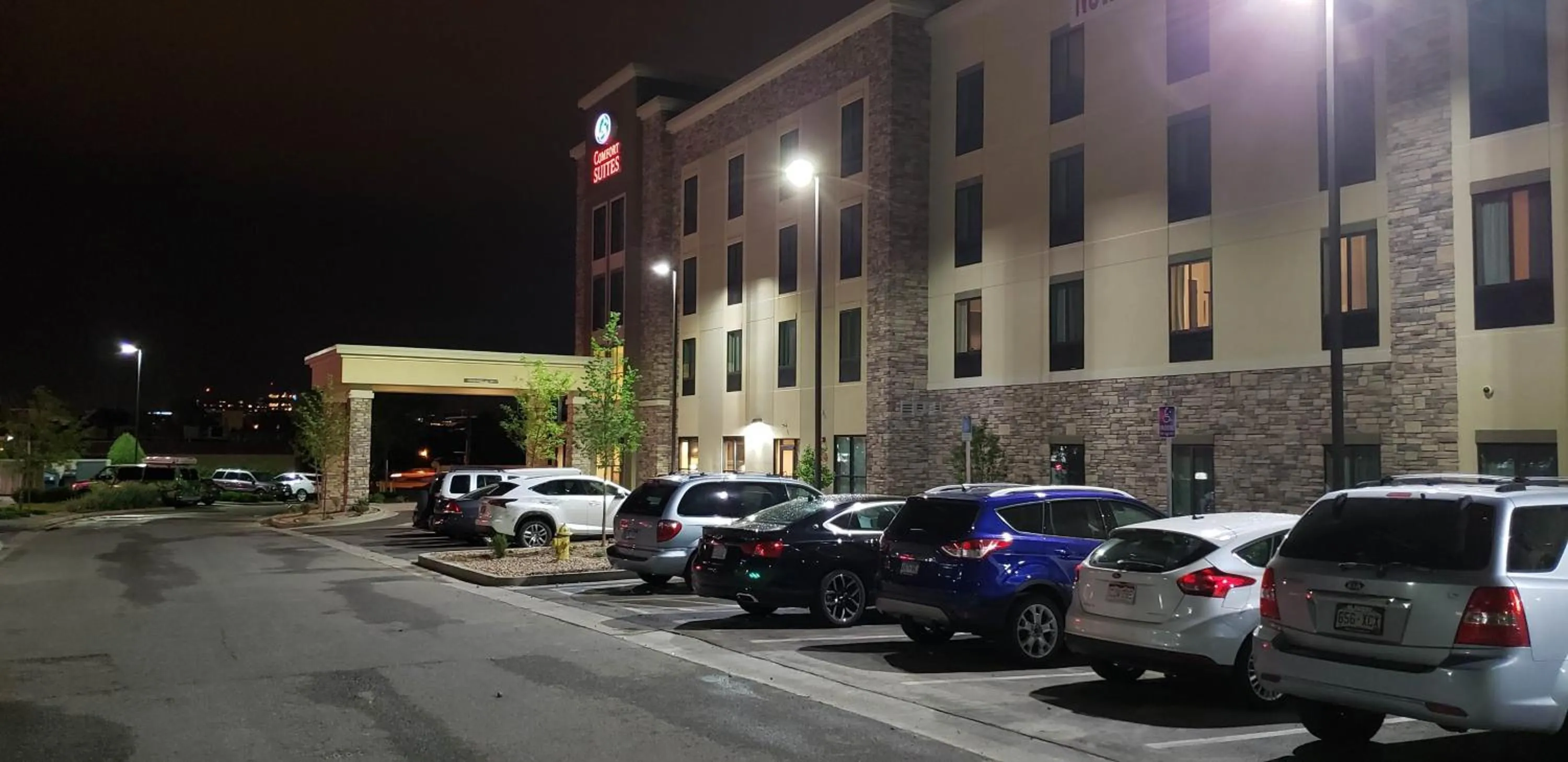 Property building in Comfort Suites Denver near Anschutz Medical Campus