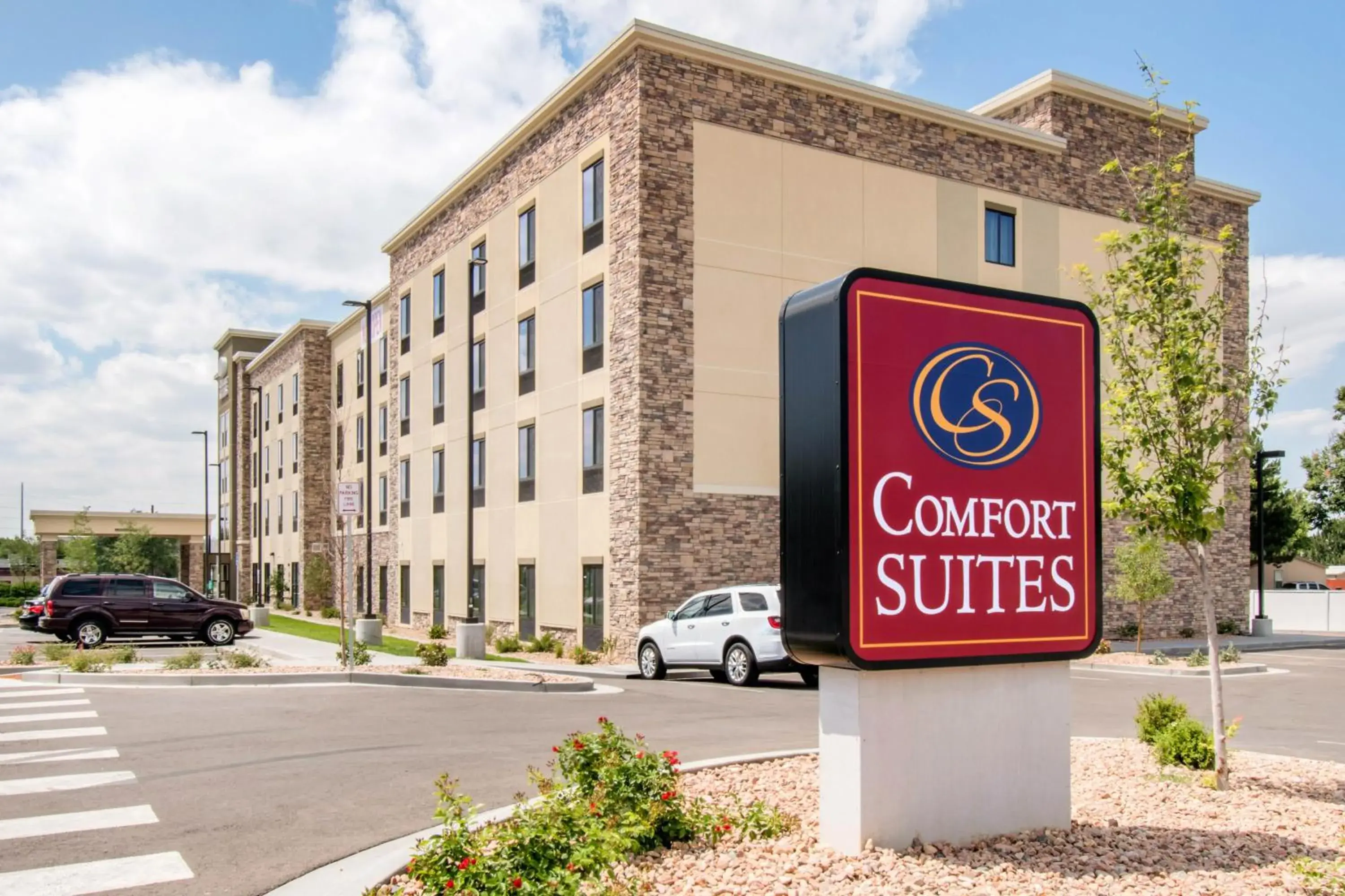 Property building in Comfort Suites Denver near Anschutz Medical Campus Property building in Comfort Suites Denver near Anschutz Medical Campus