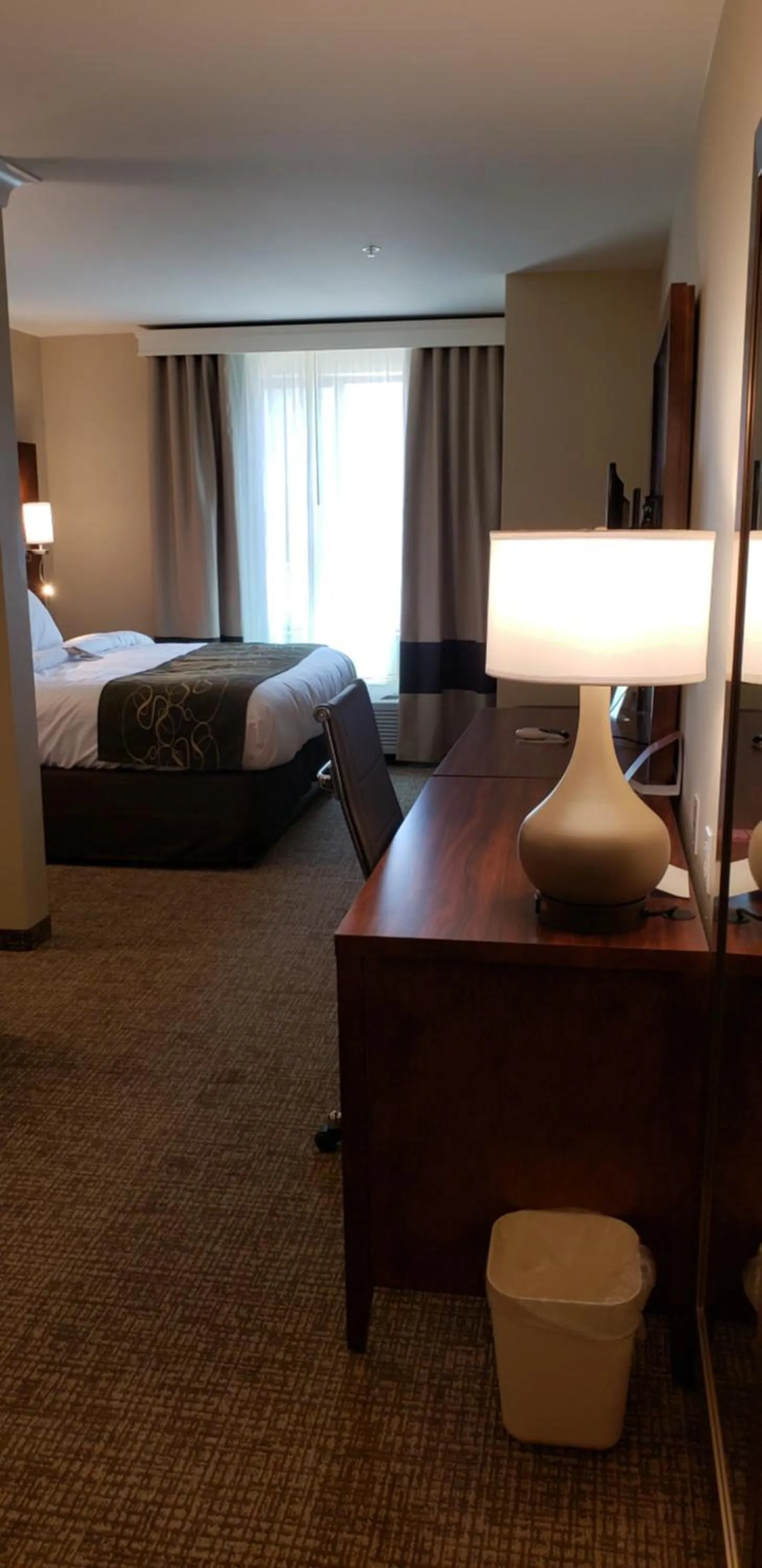 Photo of the whole room, Bed in Comfort Suites Denver near Anschutz Medical Campus