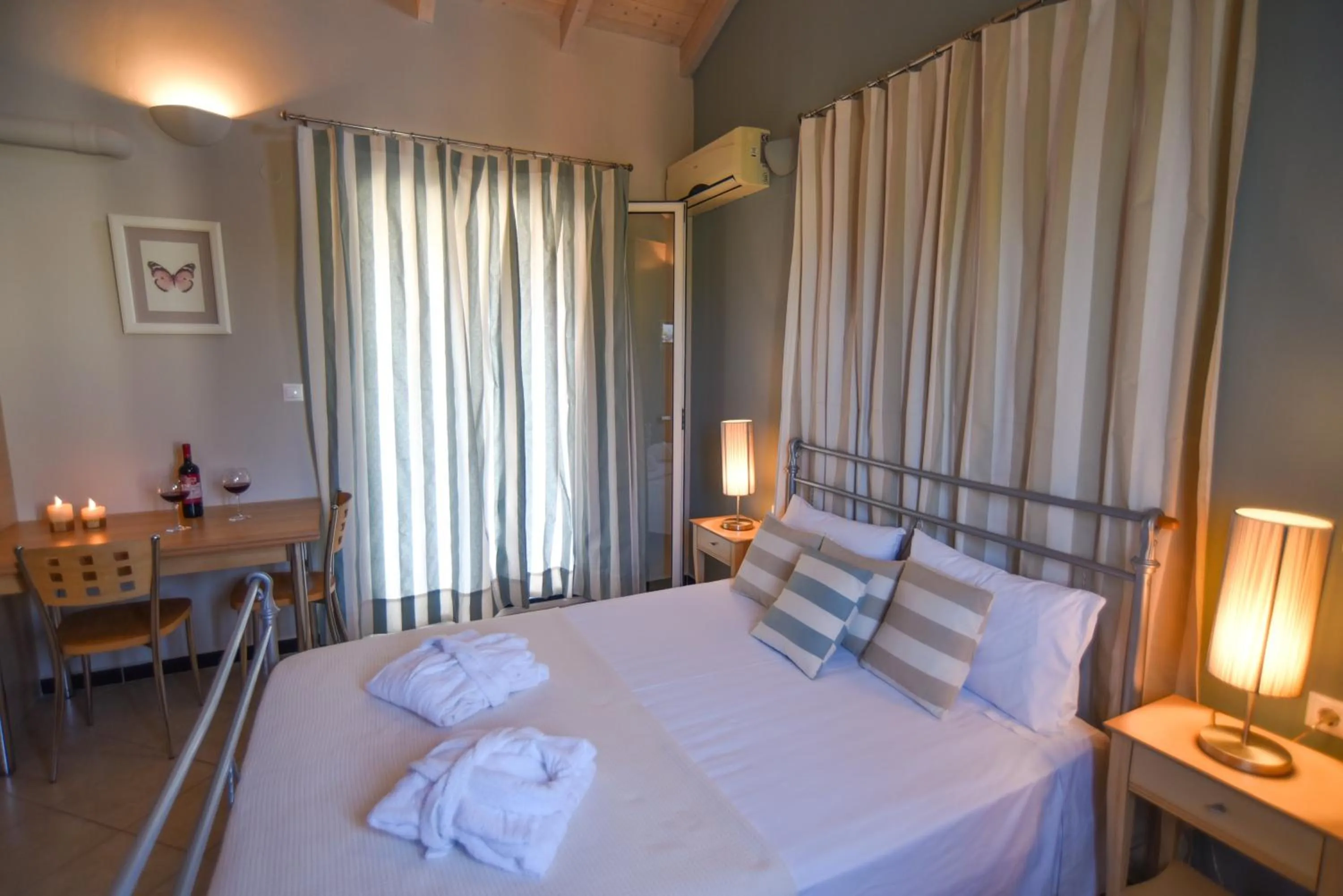 Photo of the whole room, Bed in Villa Theodora