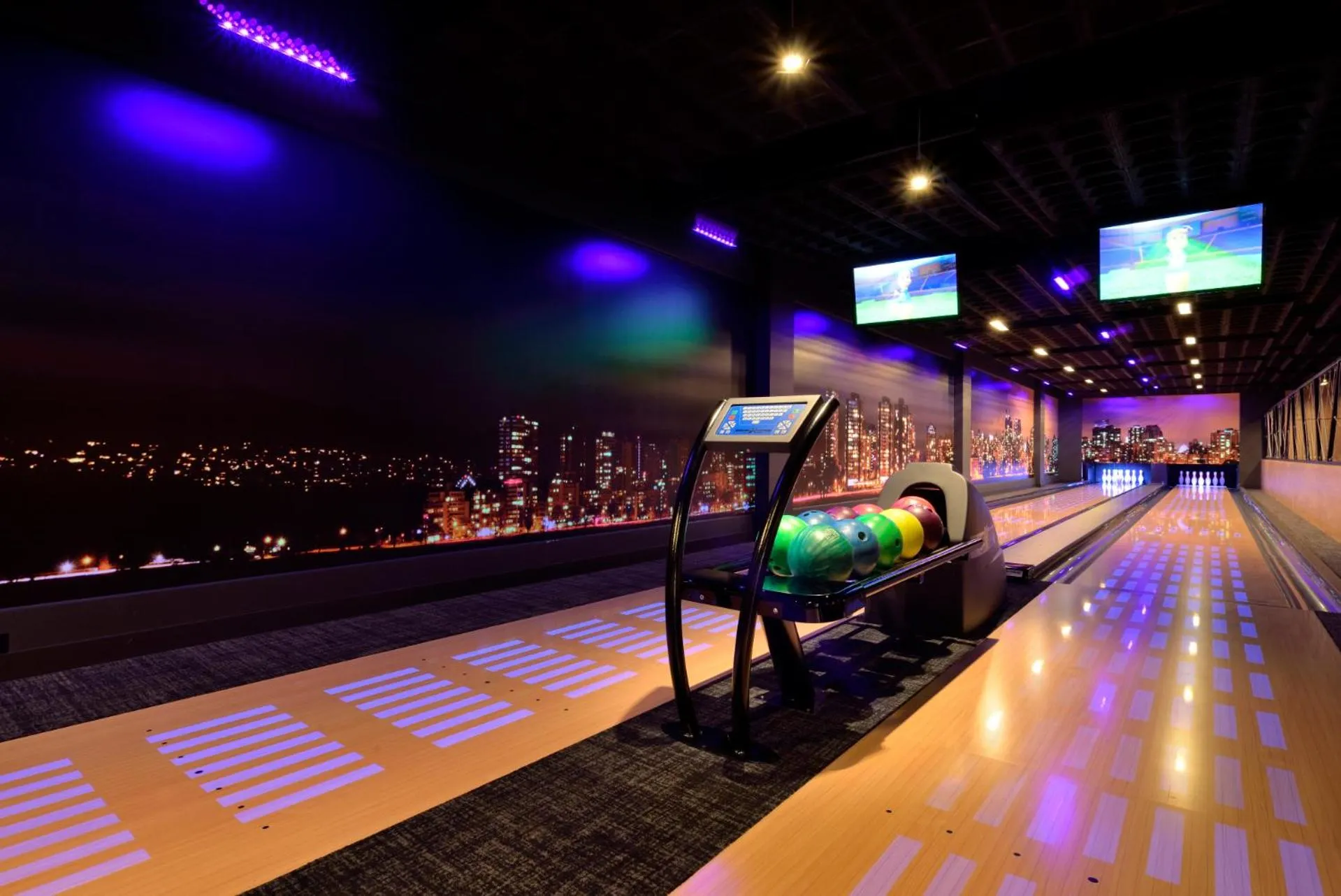 Bowling in Hotel Avangarda