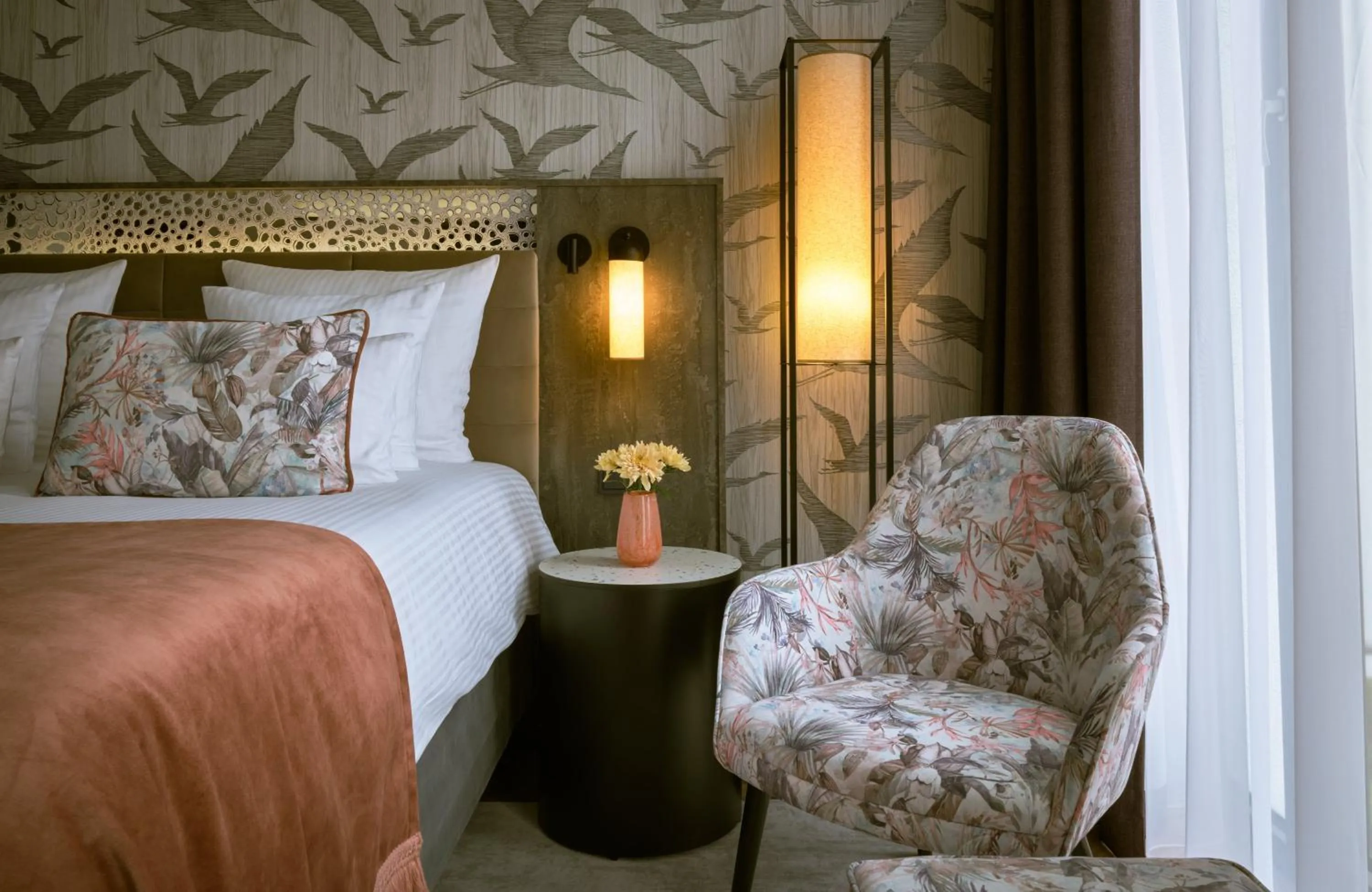 Photo of the whole room, Bed in Leonardo Royal Hotel Munich