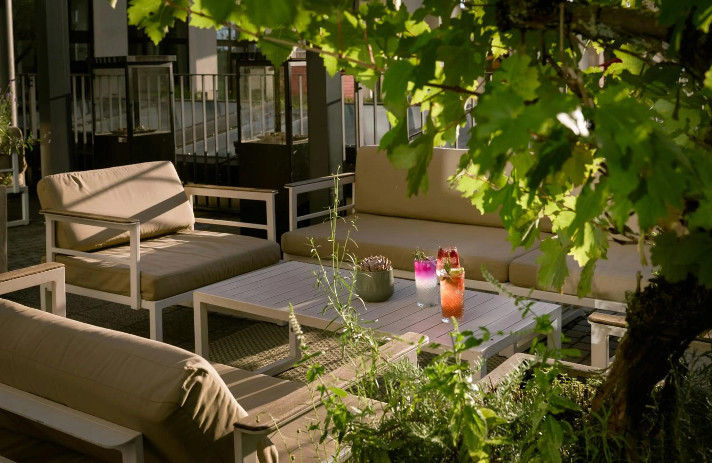 Balcony/Terrace in Leonardo Royal Hotel Munich