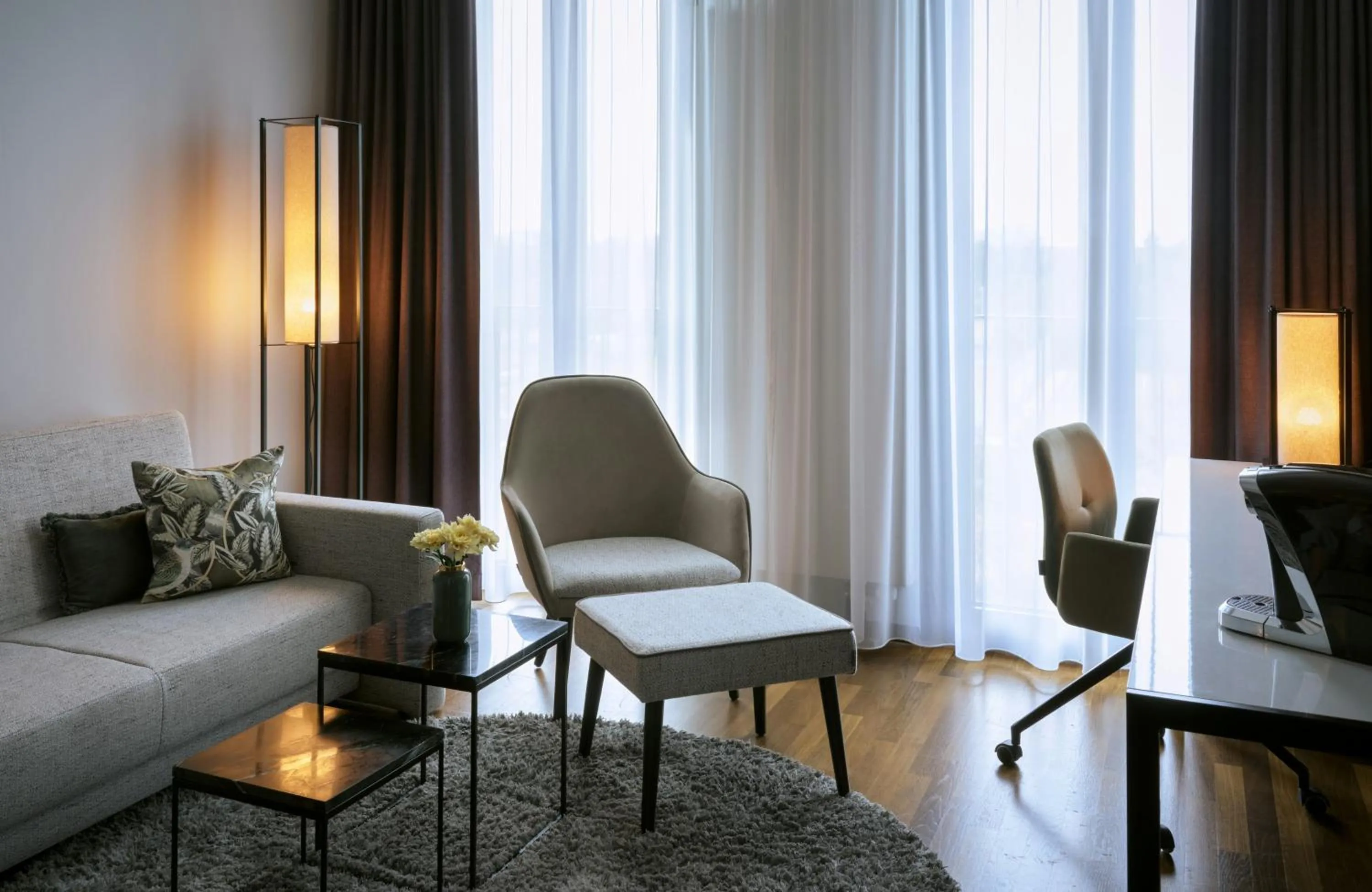 Photo of the whole room in Leonardo Royal Hotel Munich