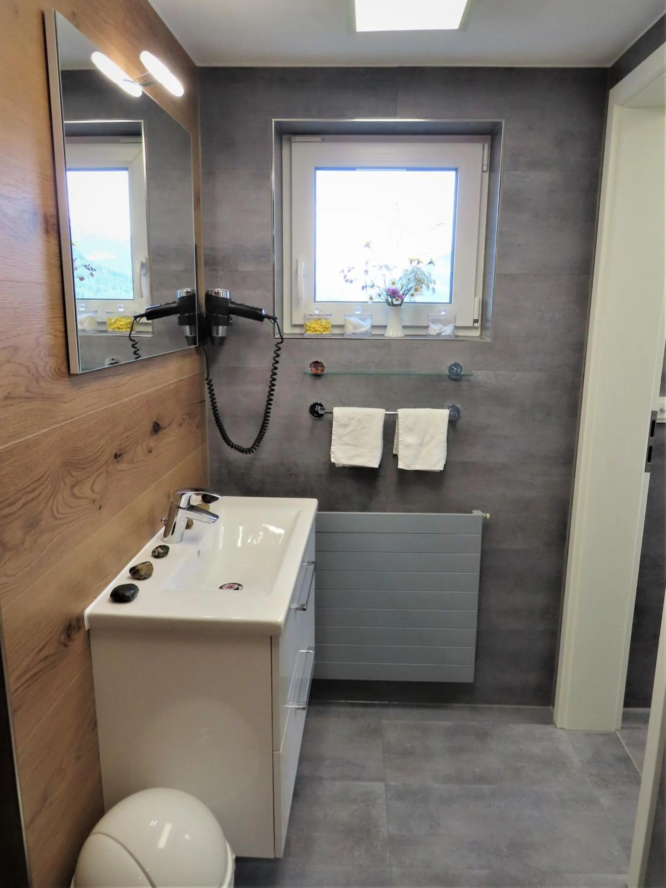 Bathroom in Gasthaus Alpina