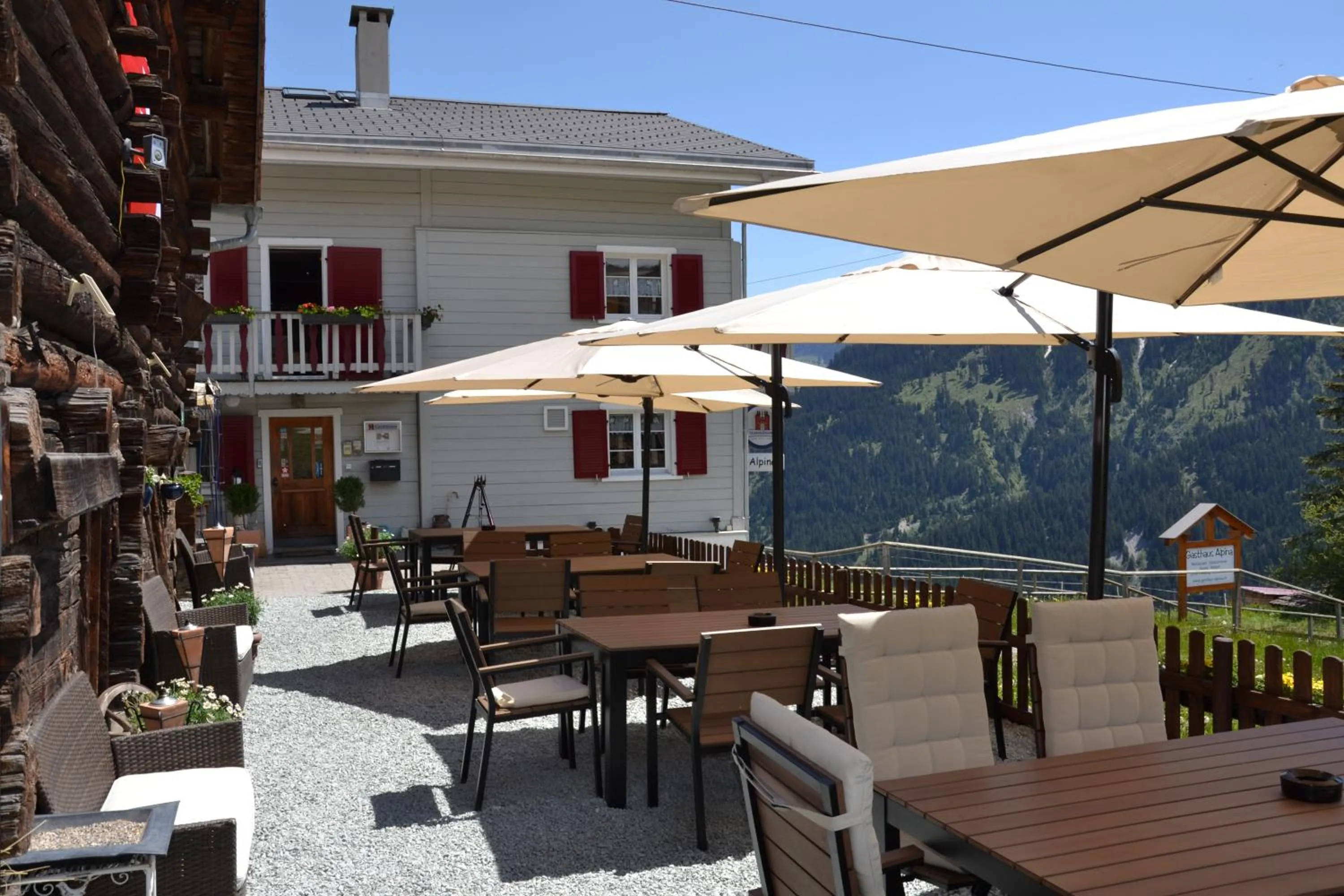 Restaurant/places to eat in Gasthaus Alpina