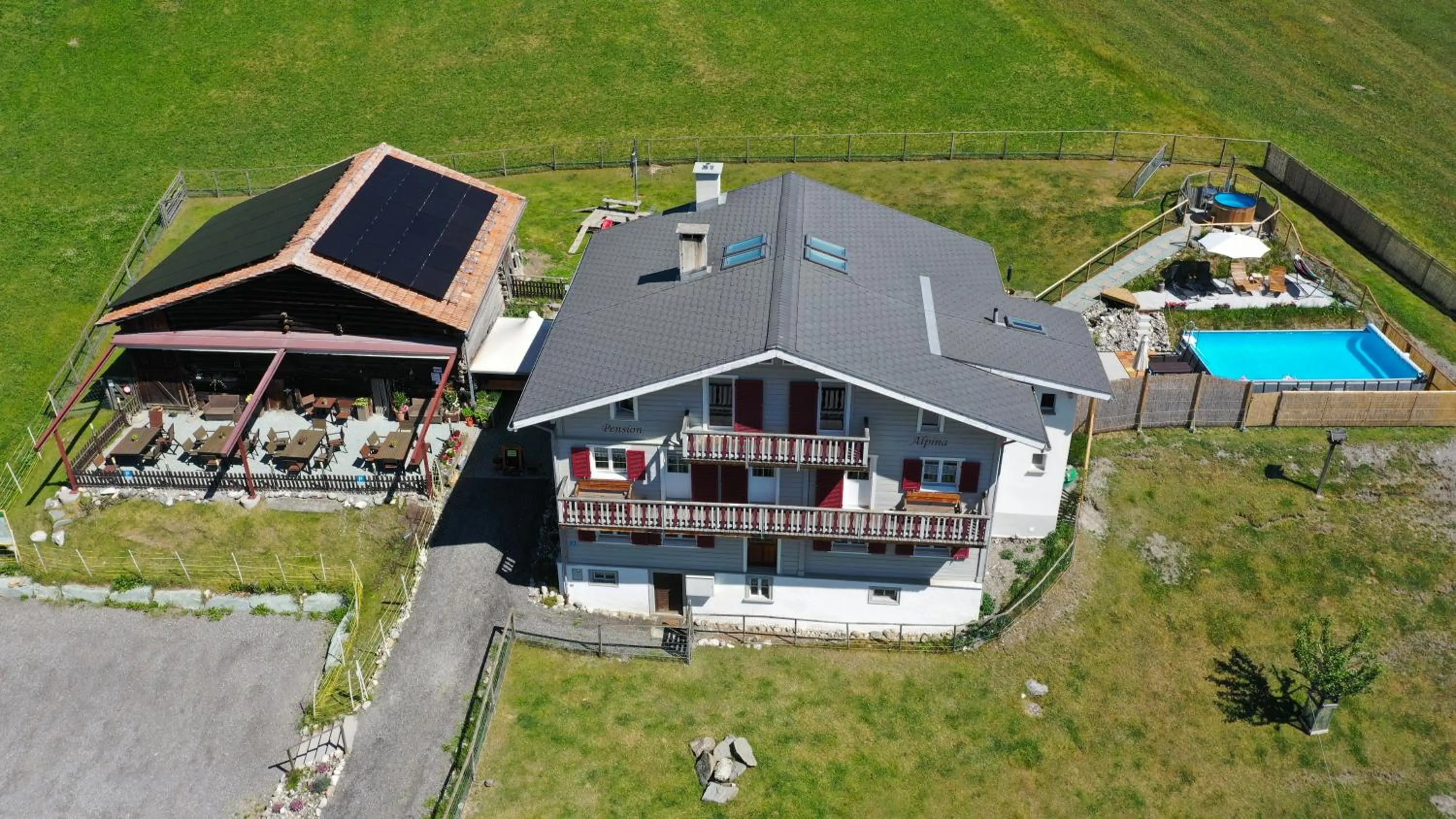 Property building in Gasthaus Alpina