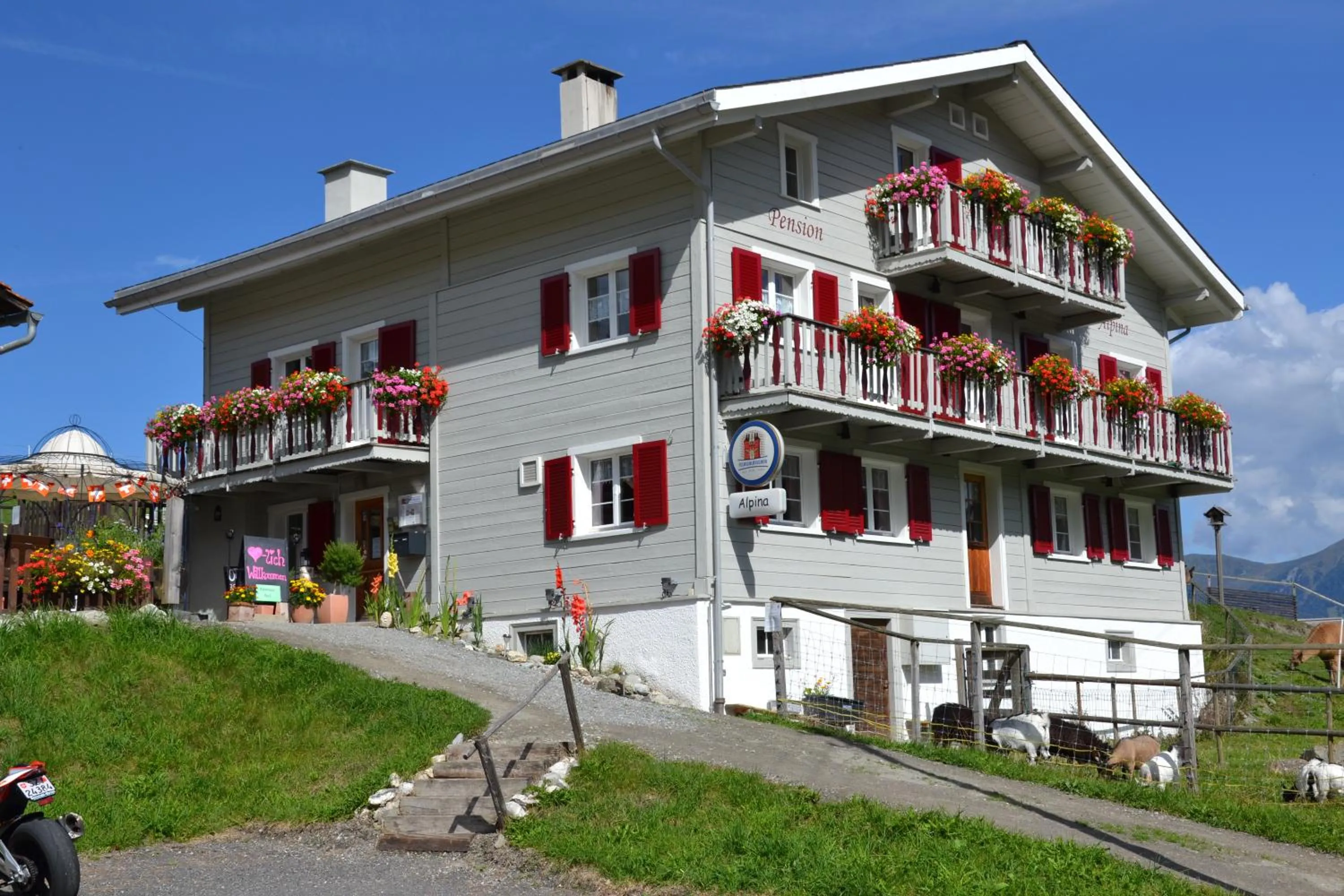 Property building in Gasthaus Alpina