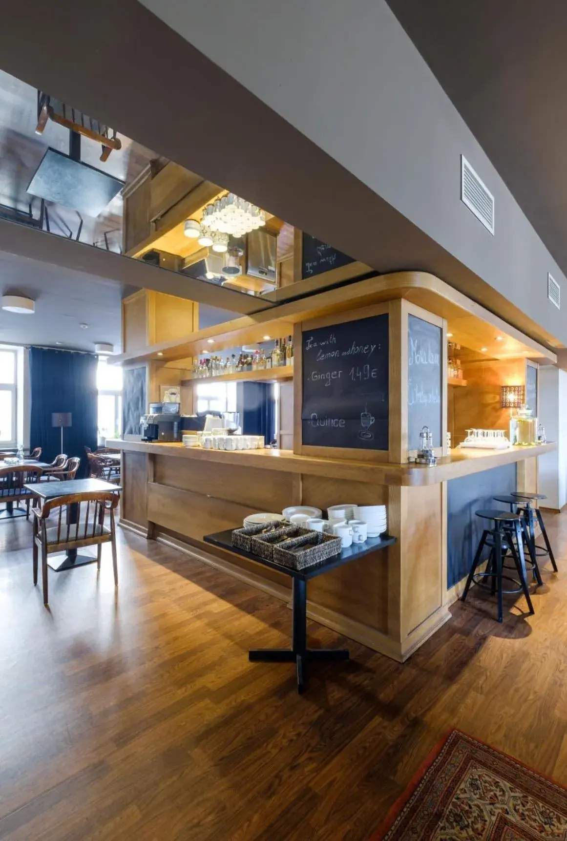 Restaurant/places to eat in Hotel Metropolis Restaurant/places to eat in Hotel Metropolis