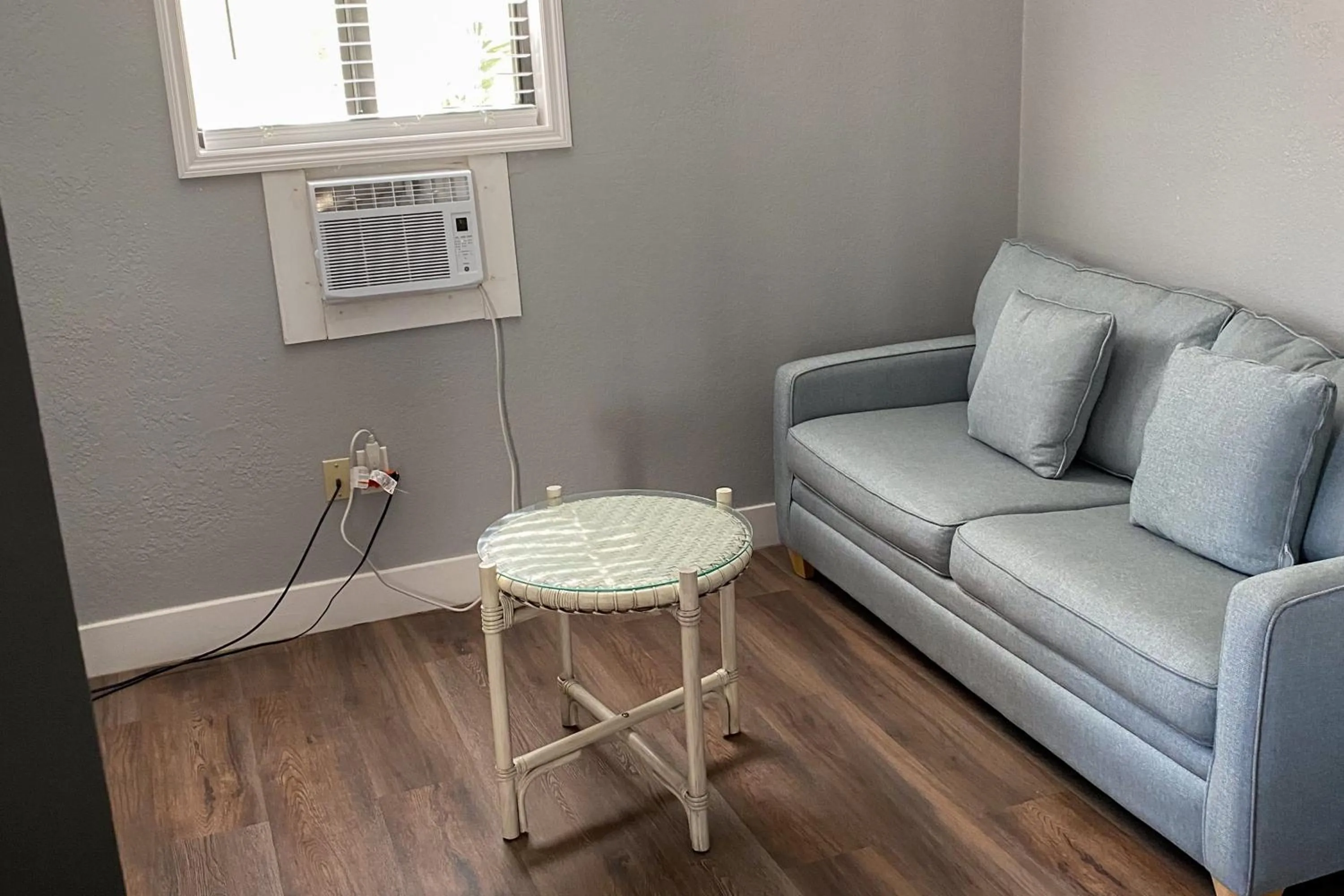 Living room in The Palmetto Inn