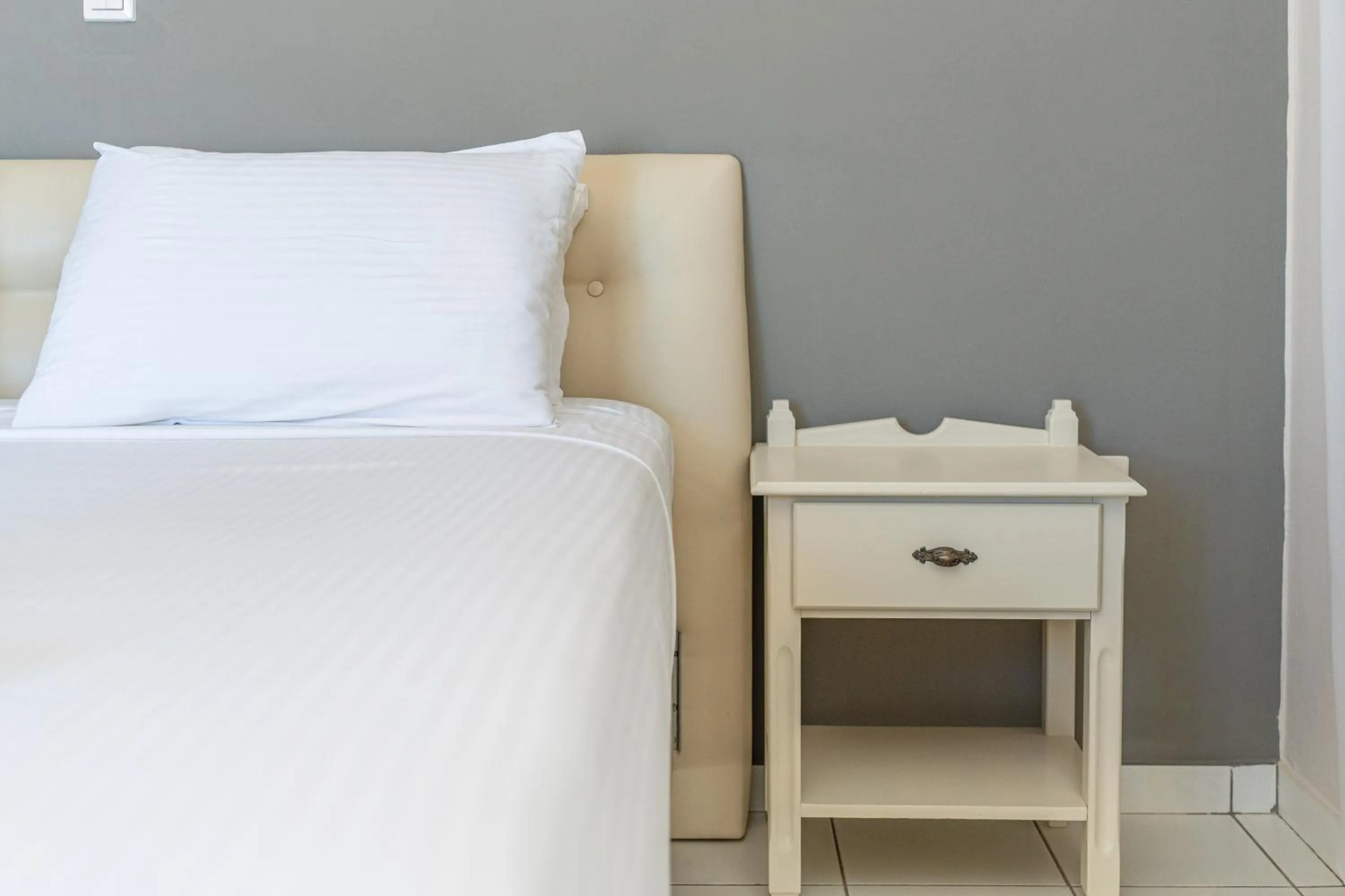 Bedroom in Panoramic Sunset